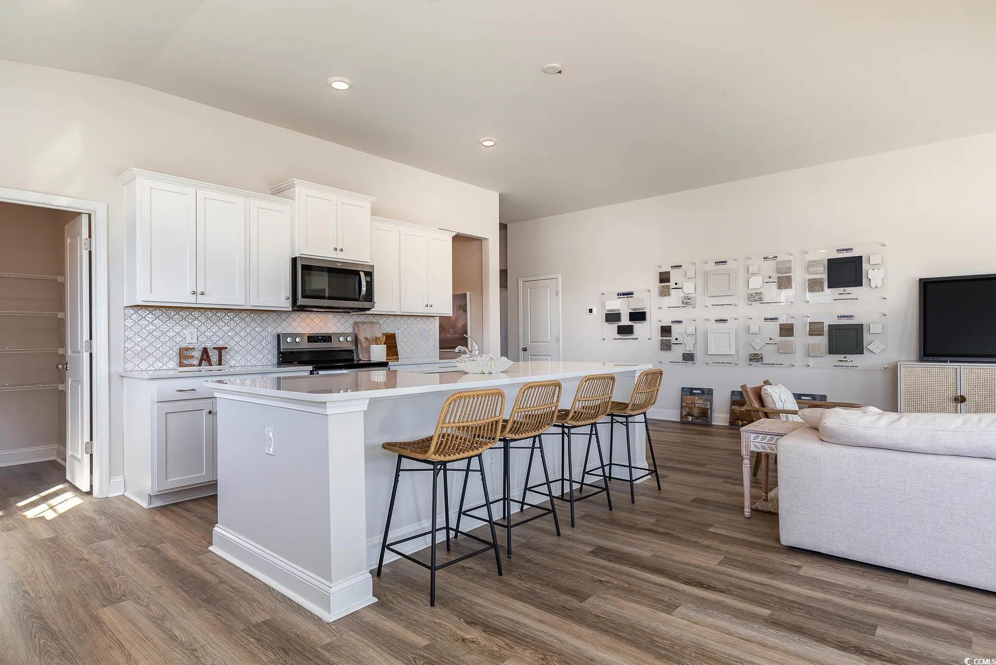 Property Slideshow image 13 of 37 | 123 stride ct, Myrtle Beach, SC, 29588