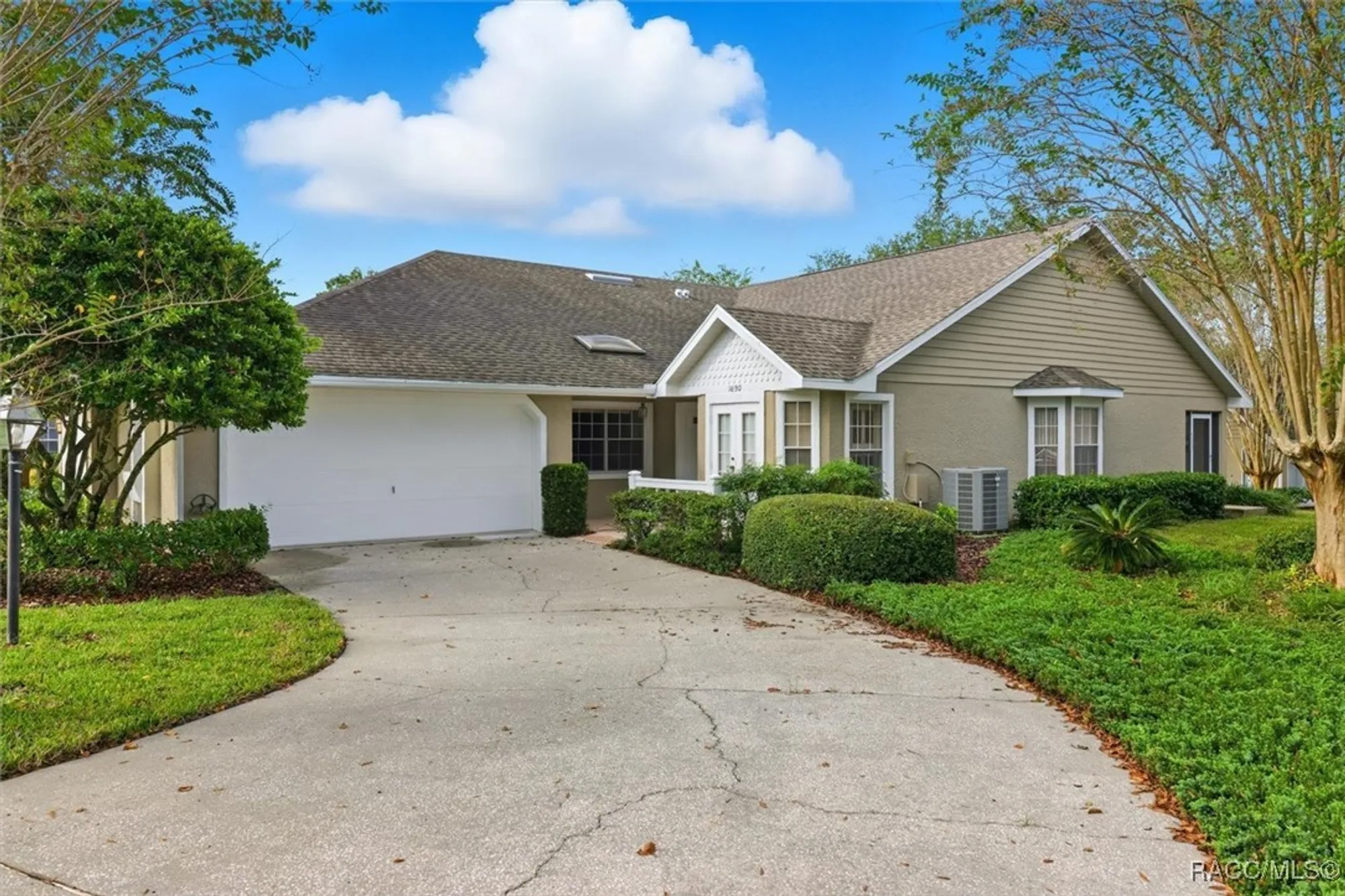 Property Slideshow image 12 of 71 | 1690 n foxboro loop, Crystal River, FL, 34429