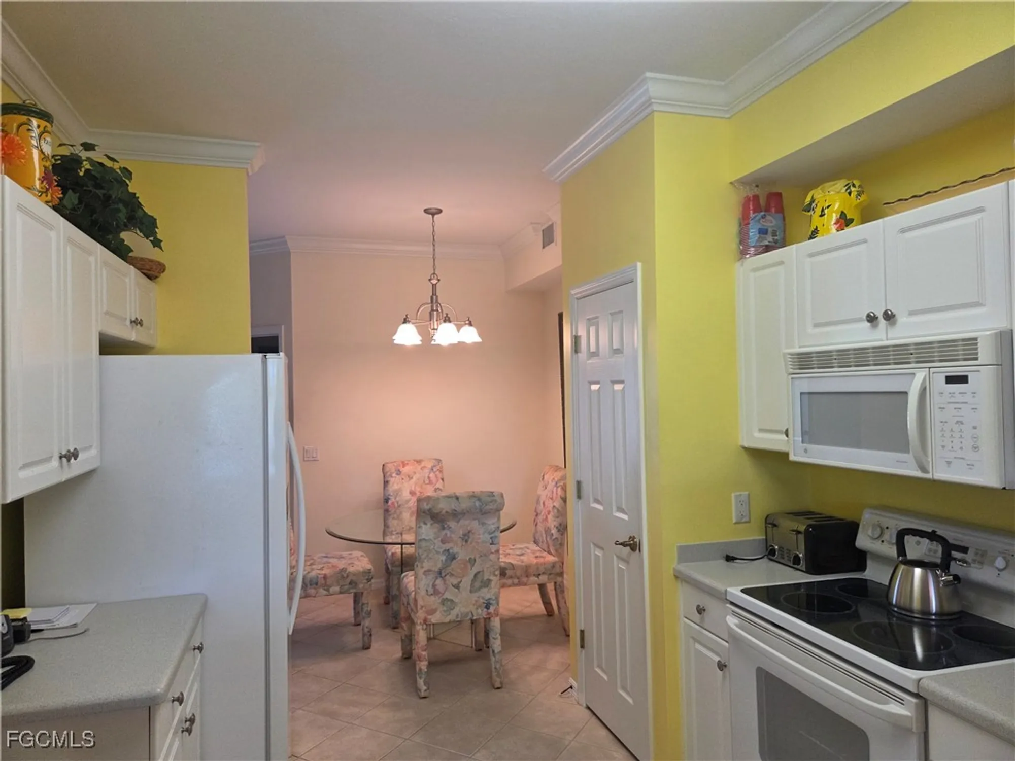 Property Slideshow image 4 of 30 | 14621 sherbrook pl 105, Fort Myers, FL, 33912
