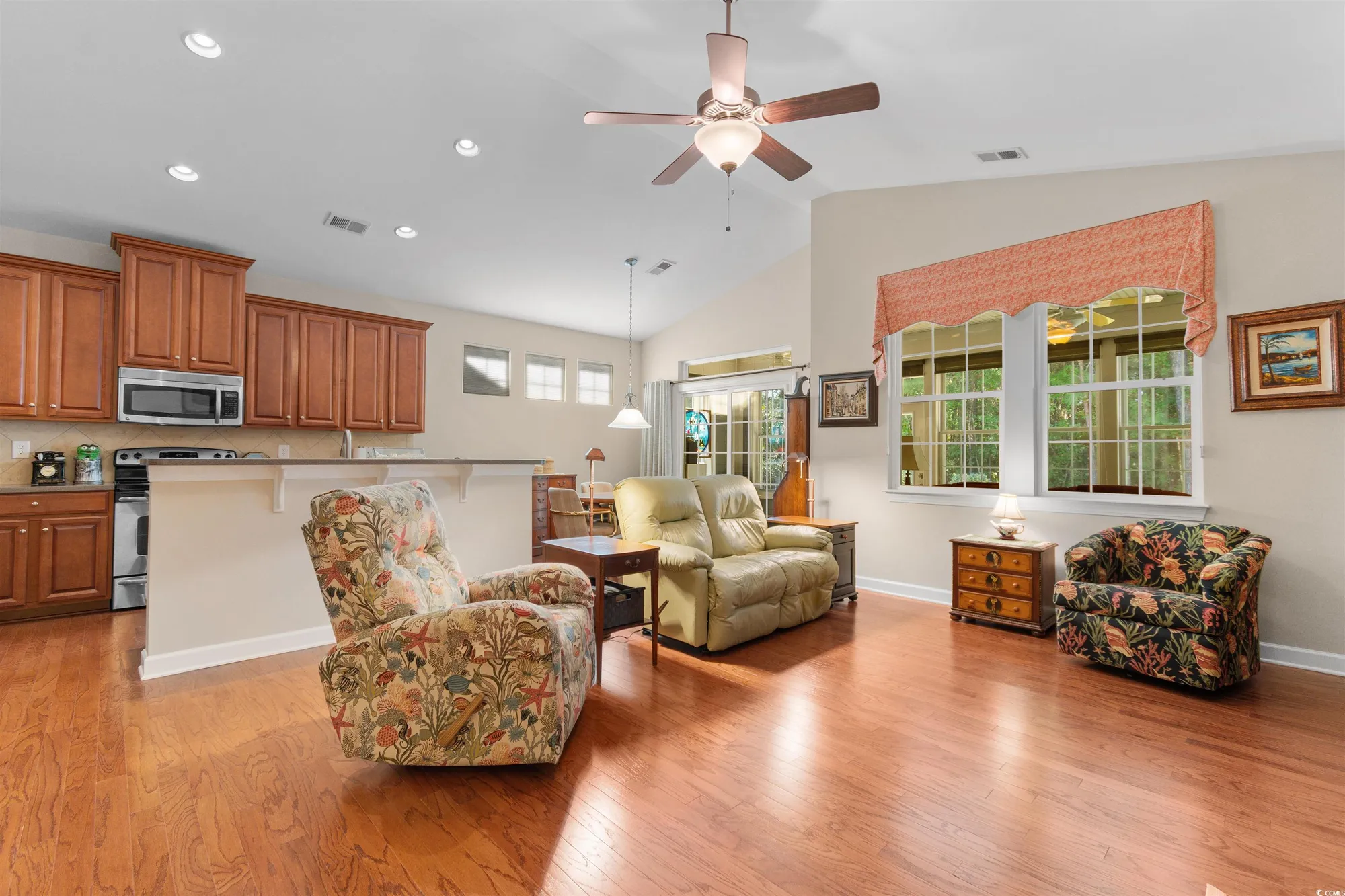 Property Slideshow image 12 of 40 | 1573 culbertson ave, Myrtle Beach, SC, 29577