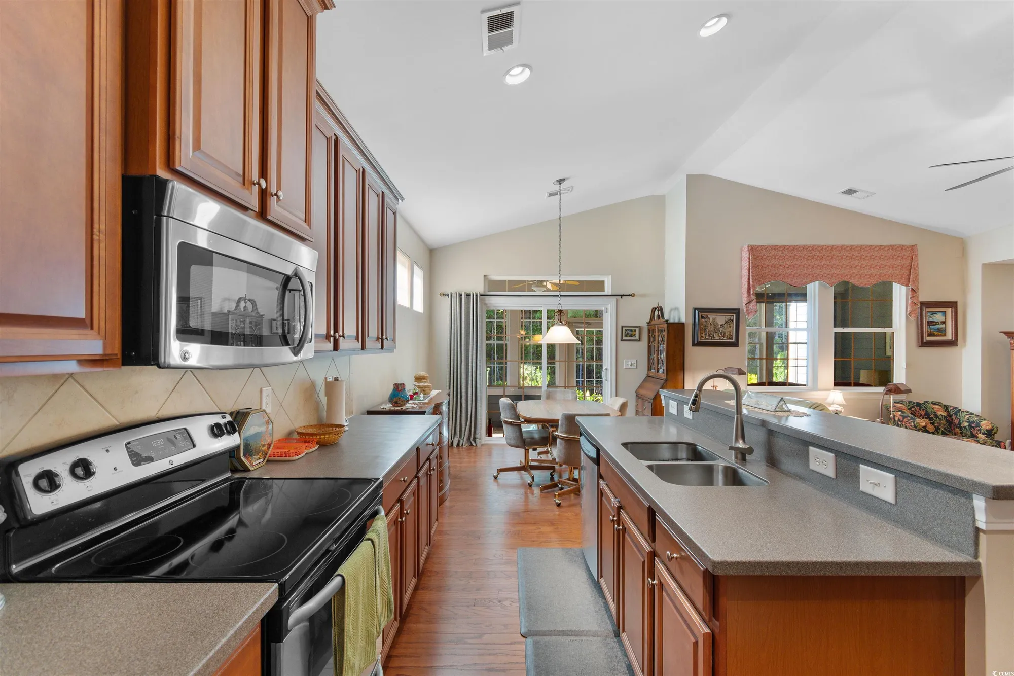 Property Slideshow image 8 of 40 | 1573 culbertson ave, Myrtle Beach, SC, 29577