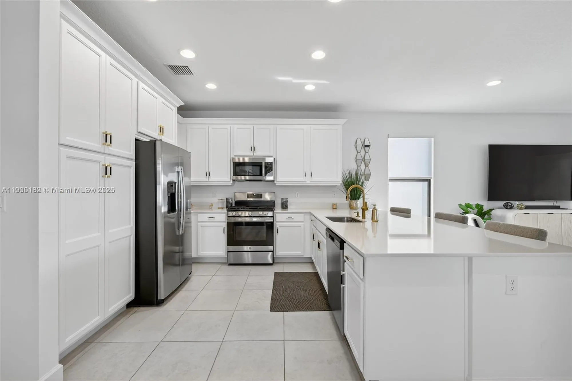 Property Slideshow image 9 of 42 | 12446 sw alongshore dr, Port St Lucie, FL, 34987