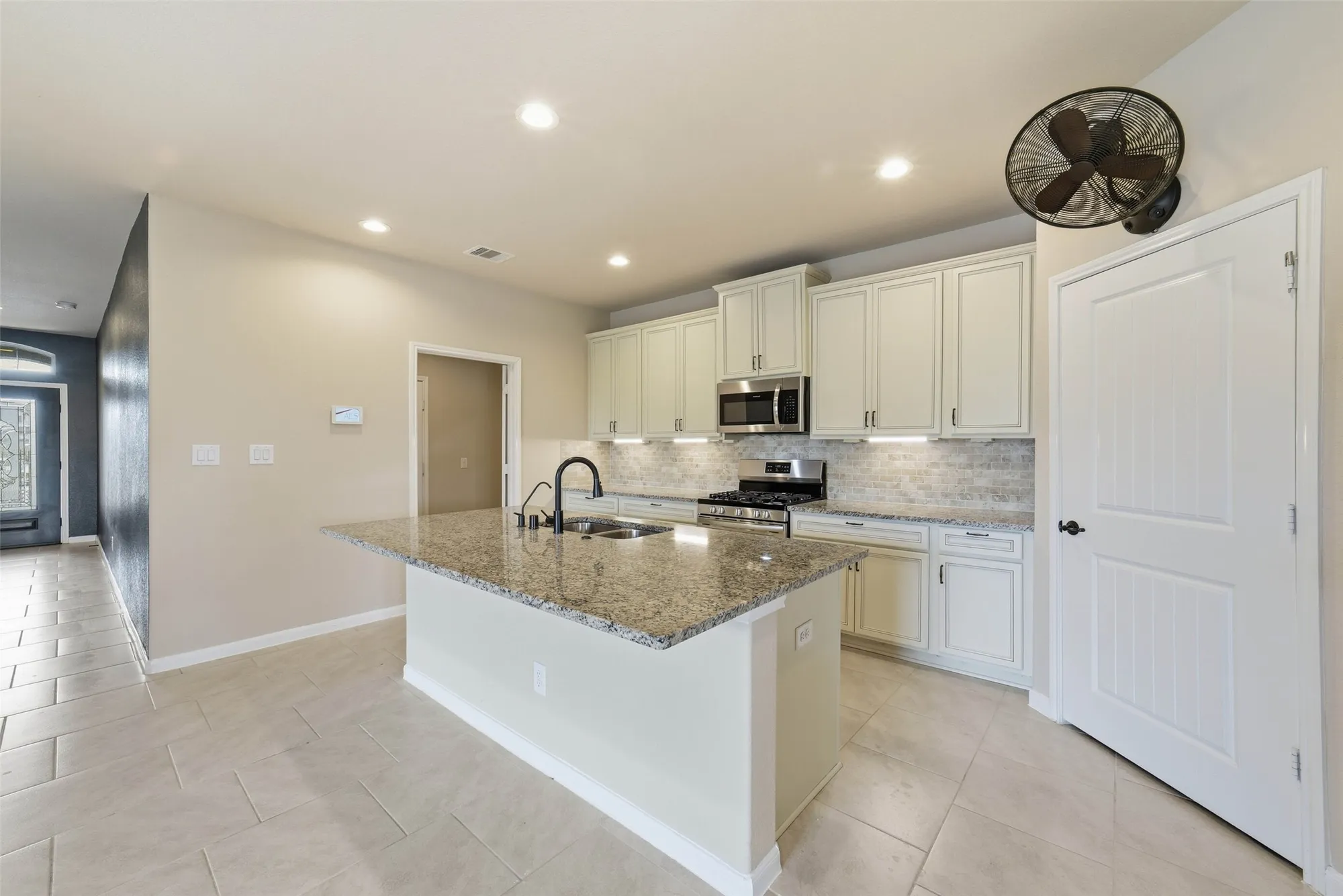 Property Slideshow image 10 of 47 | 29002 karloo walk ct, Katy, TX, 77494