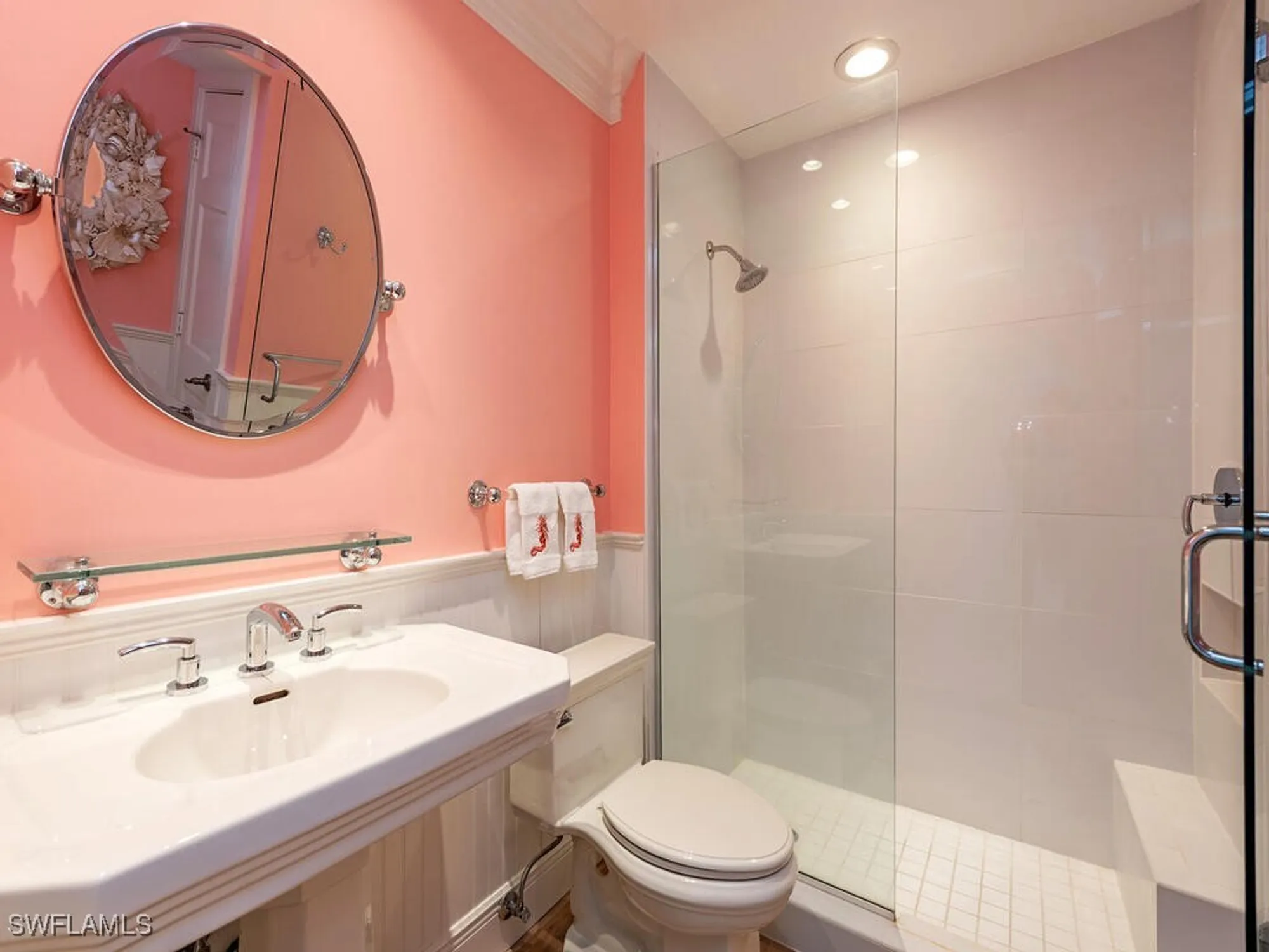 Property Slideshow image 11 of 16 | 2401 gulf shore blvd n villa 6, Naples, FL, 34103