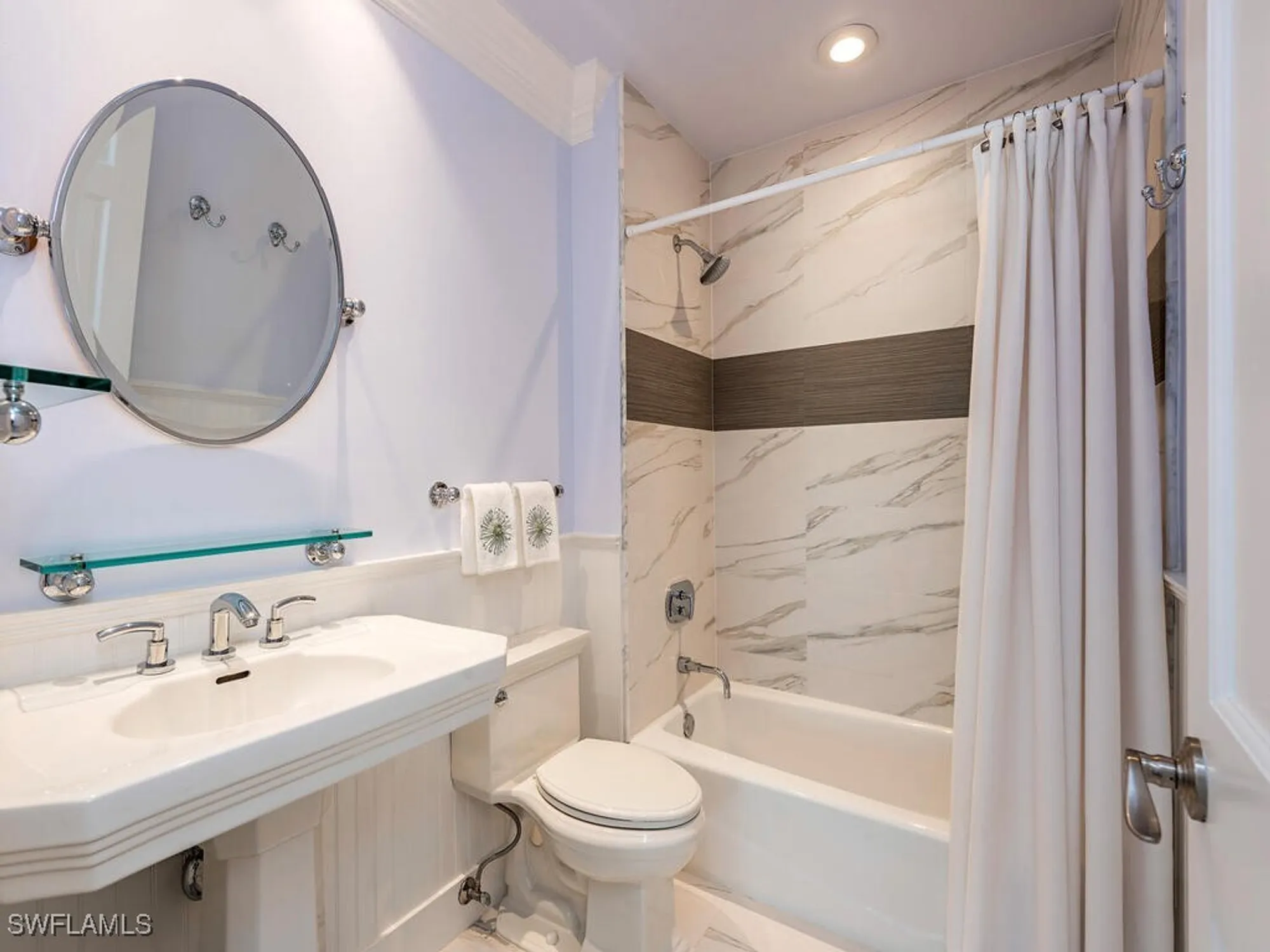 Property Slideshow image 13 of 16 | 2401 gulf shore blvd n villa 6, Naples, FL, 34103