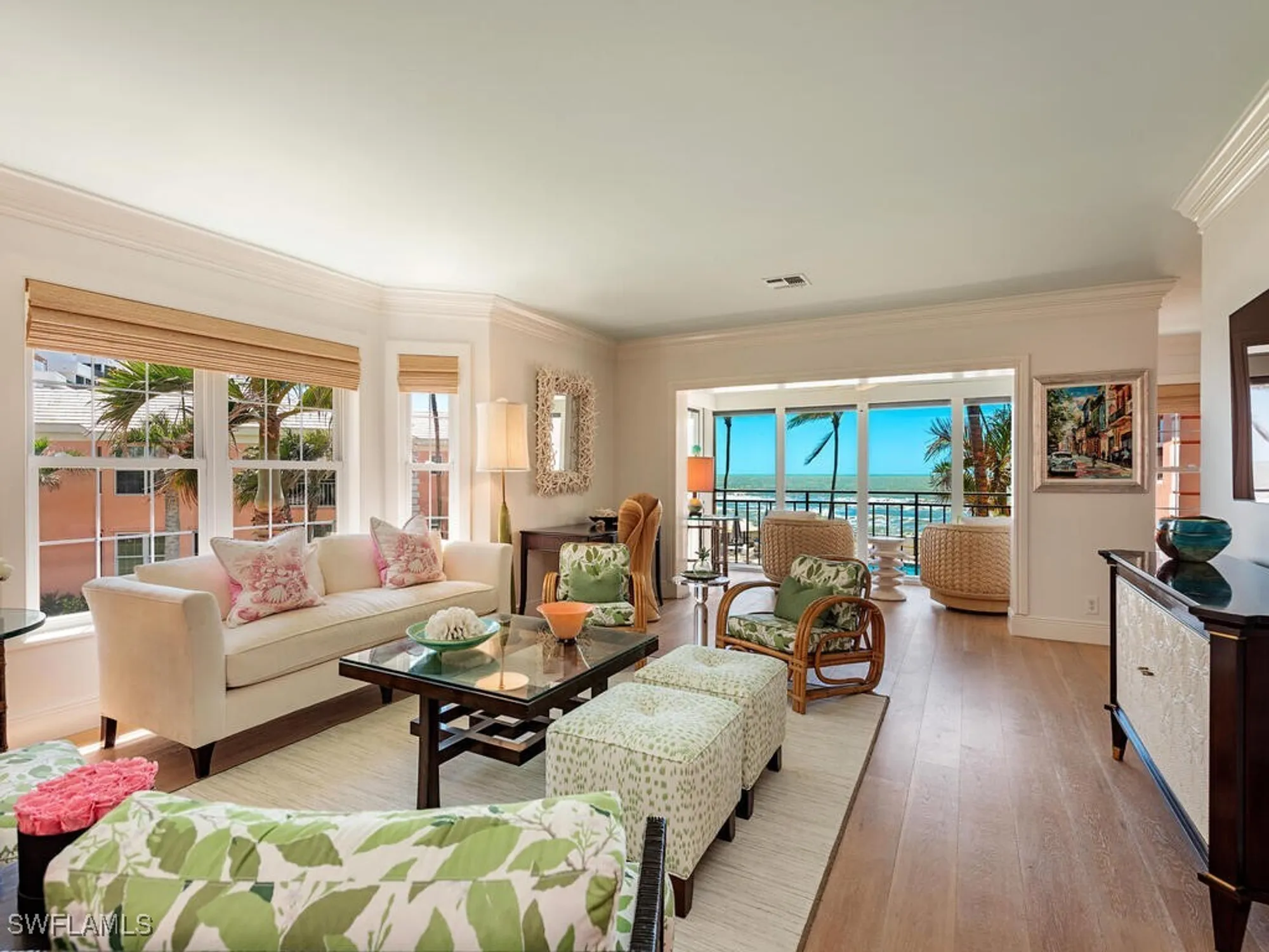 Property Slideshow image 4 of 16 | 2401 gulf shore blvd n villa 6, Naples, FL, 34103