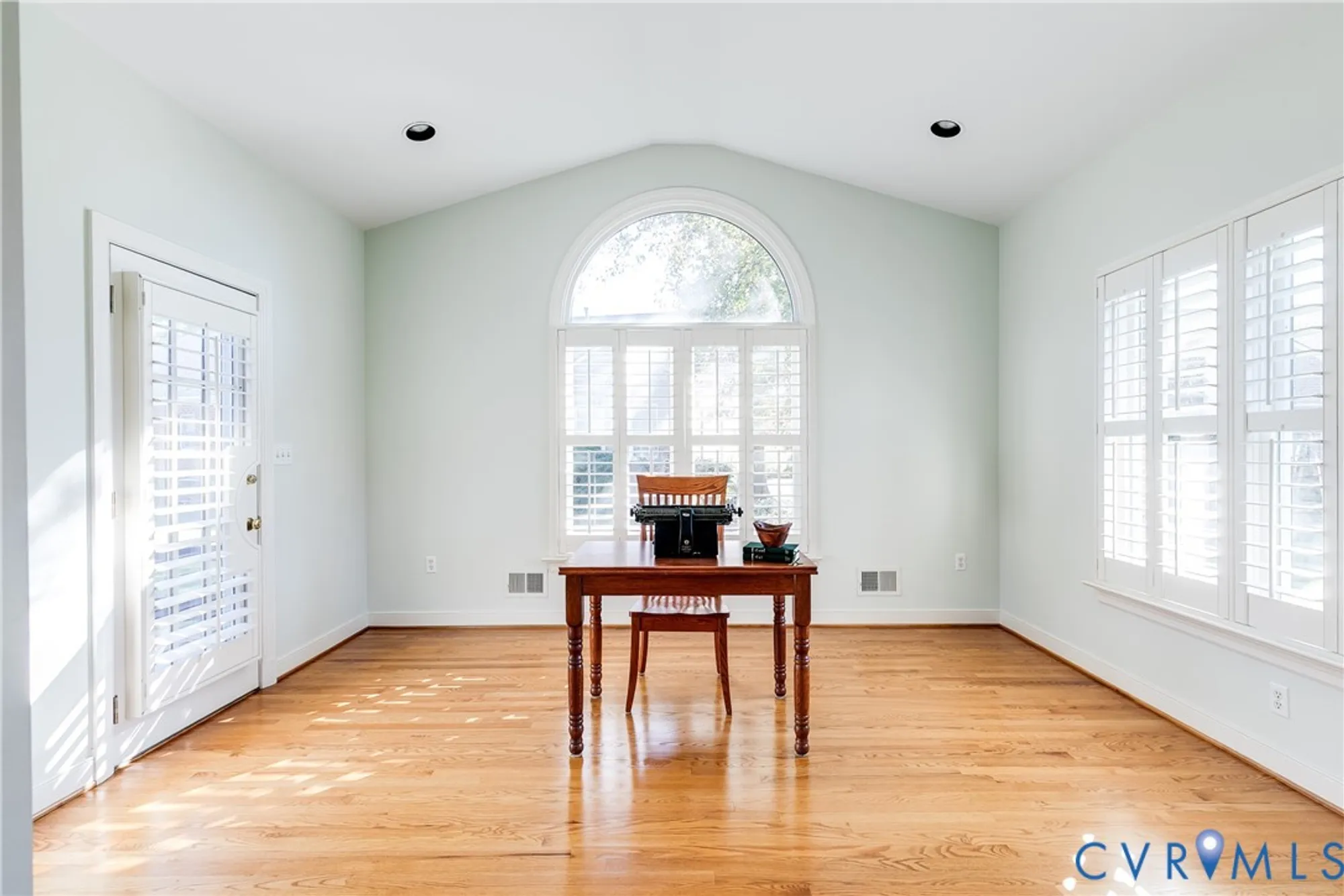 Property Slideshow image 18 of 34 | 4903 waycrest ter, North Chesterfield, VA, 23234