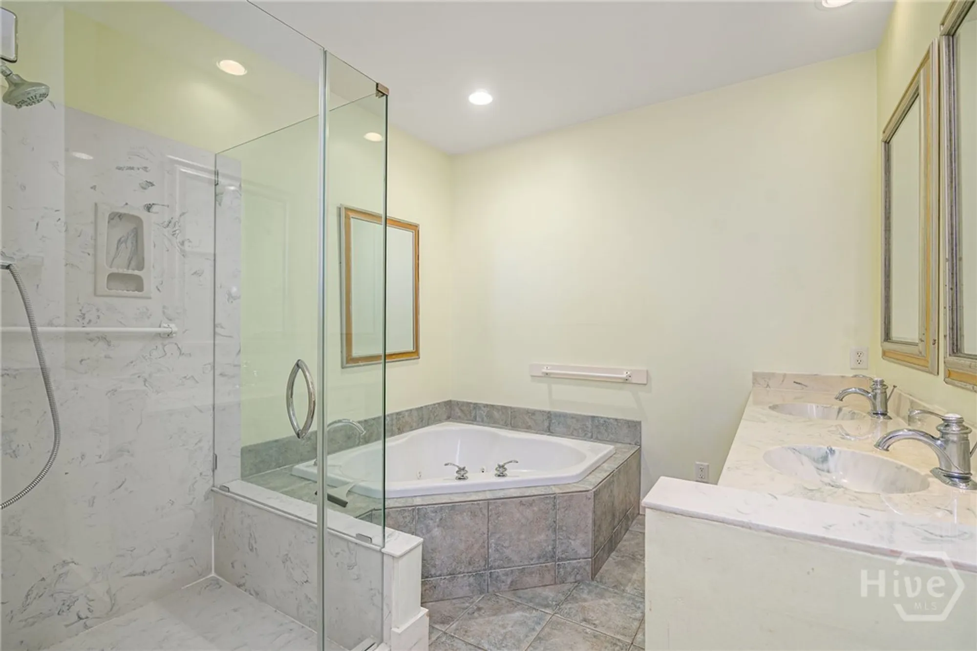 Property Slideshow image 15 of 26 | 15 marina dr, Savannah, GA, 31411