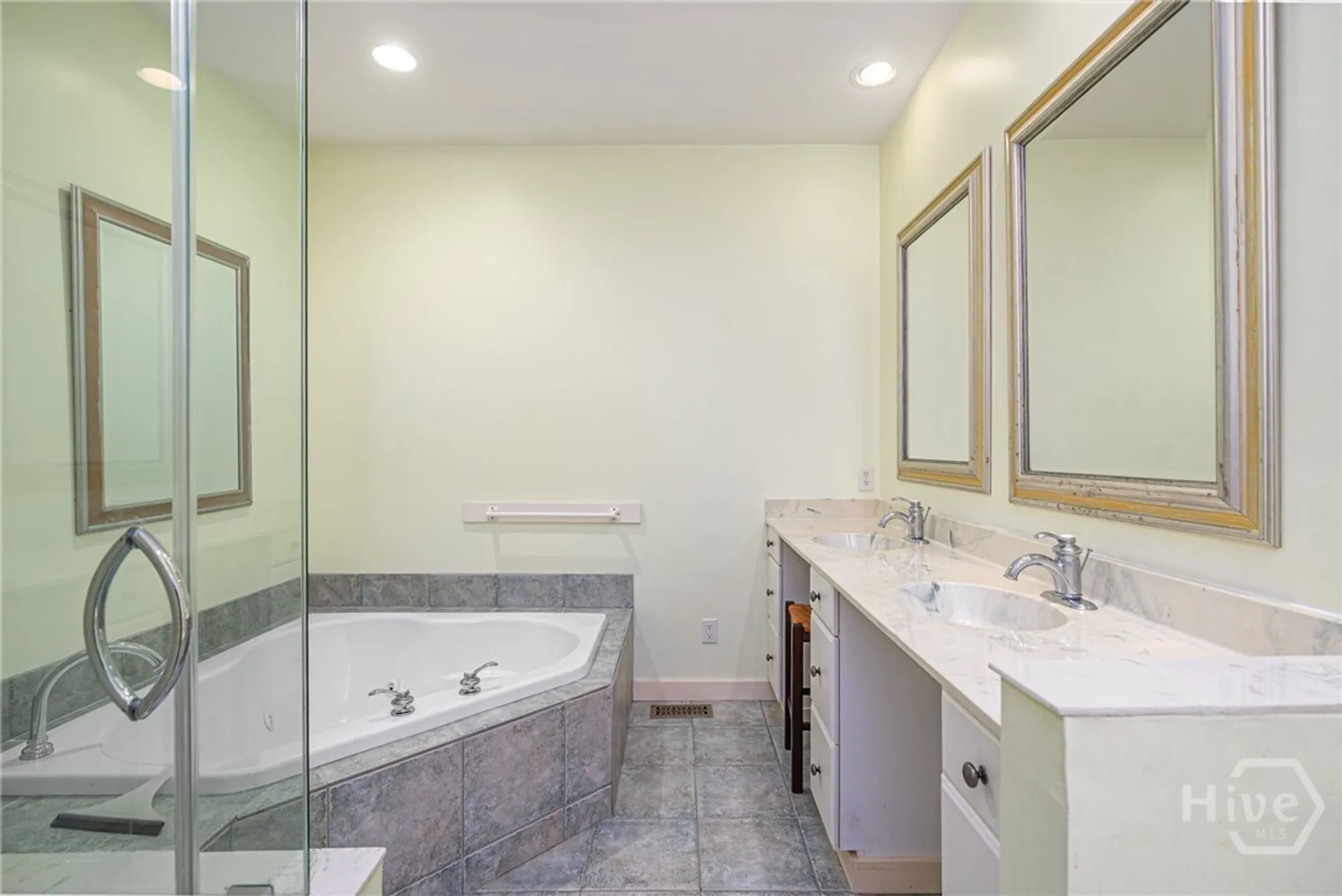 Property Slideshow image 16 of 26 | 15 marina dr, Savannah, GA, 31411