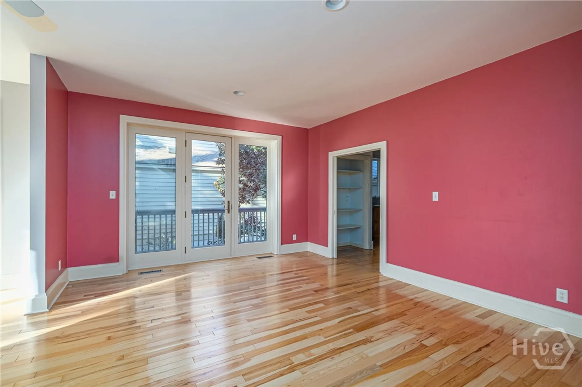 Property Slideshow image 8 of 26 | 15 marina dr, Savannah, GA, 31411