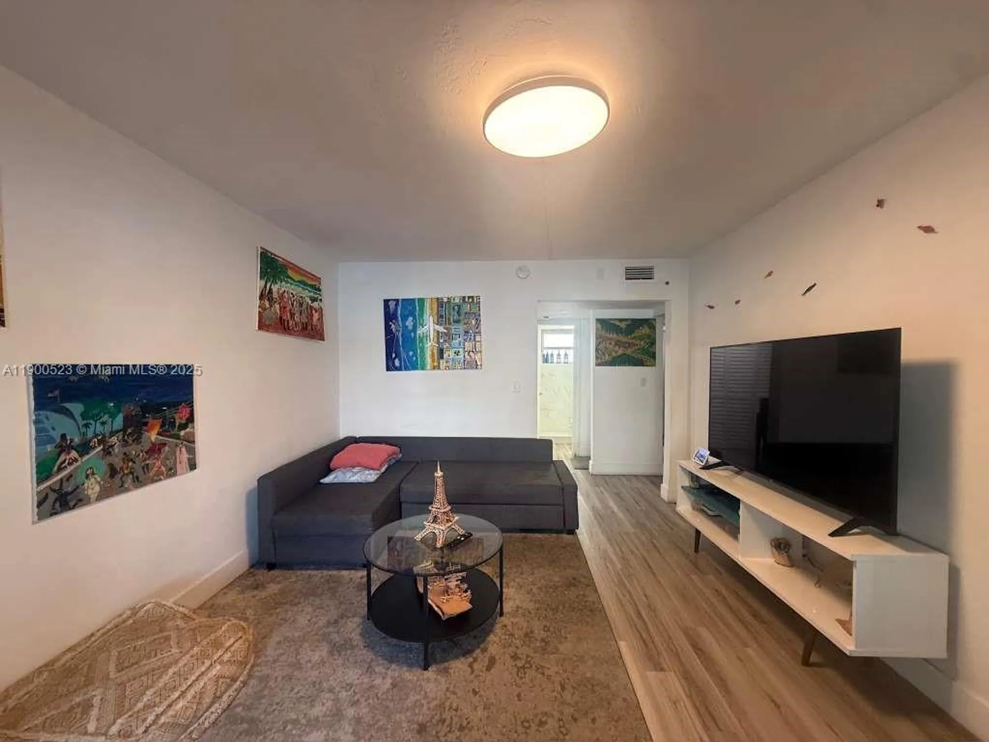 Property Slideshow image 2 of 18 | 18900 ne 3rd ct apt 509, Miami, FL, 33179