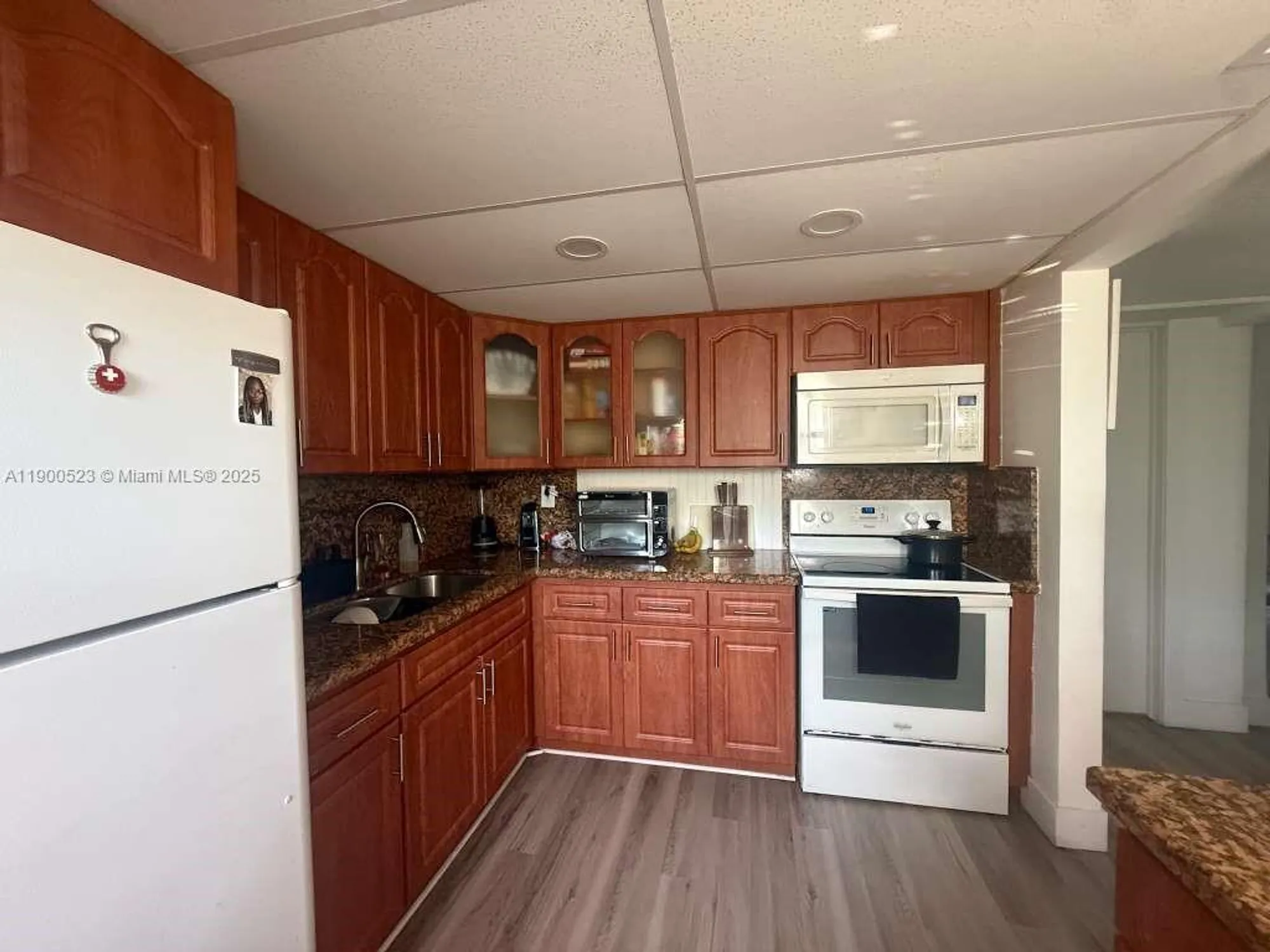 Property Slideshow image 5 of 18 | 18900 ne 3rd ct apt 509, Miami, FL, 33179