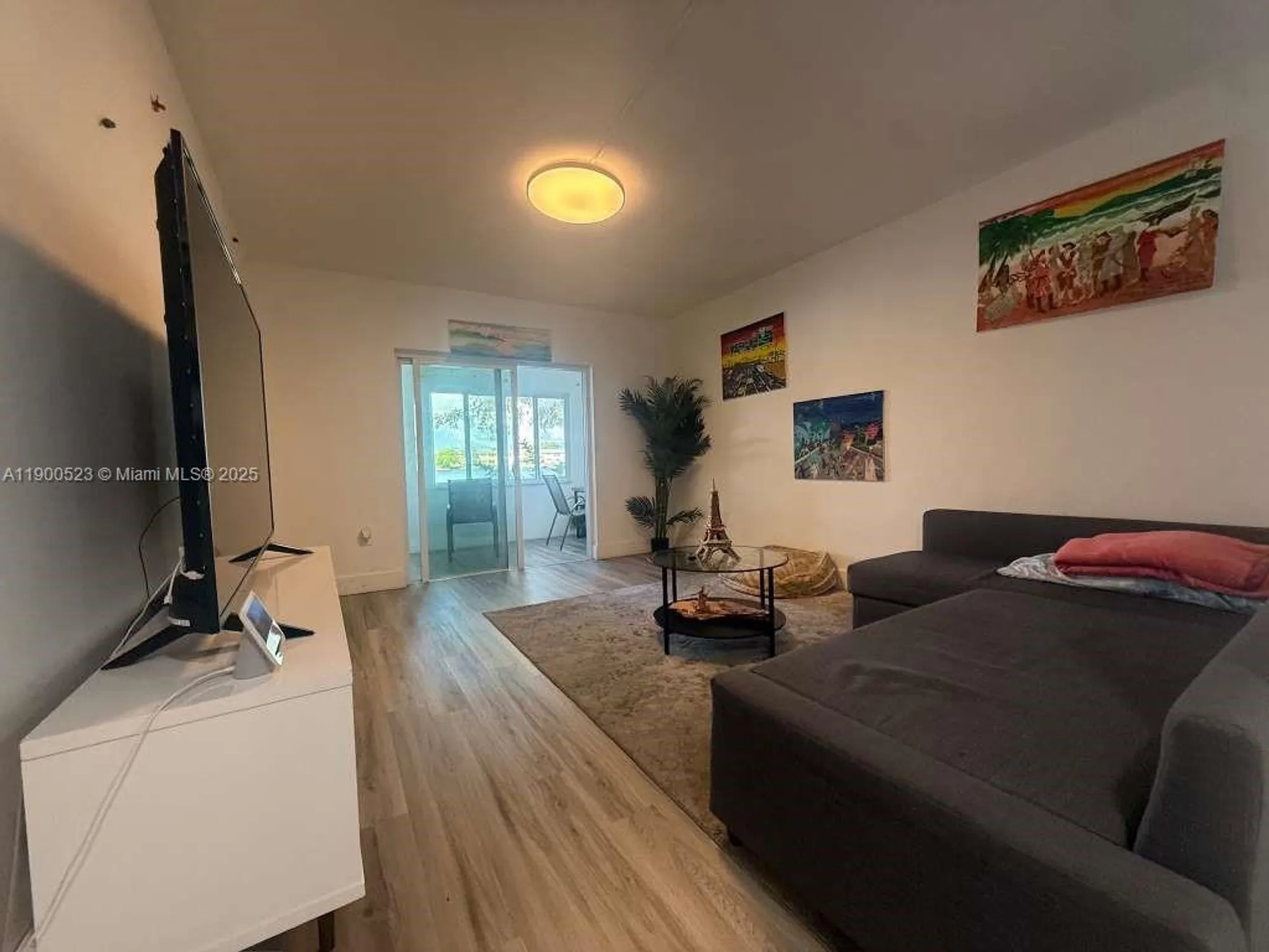 Property Slideshow image 7 of 18 | 18900 ne 3rd ct apt 509, Miami, FL, 33179