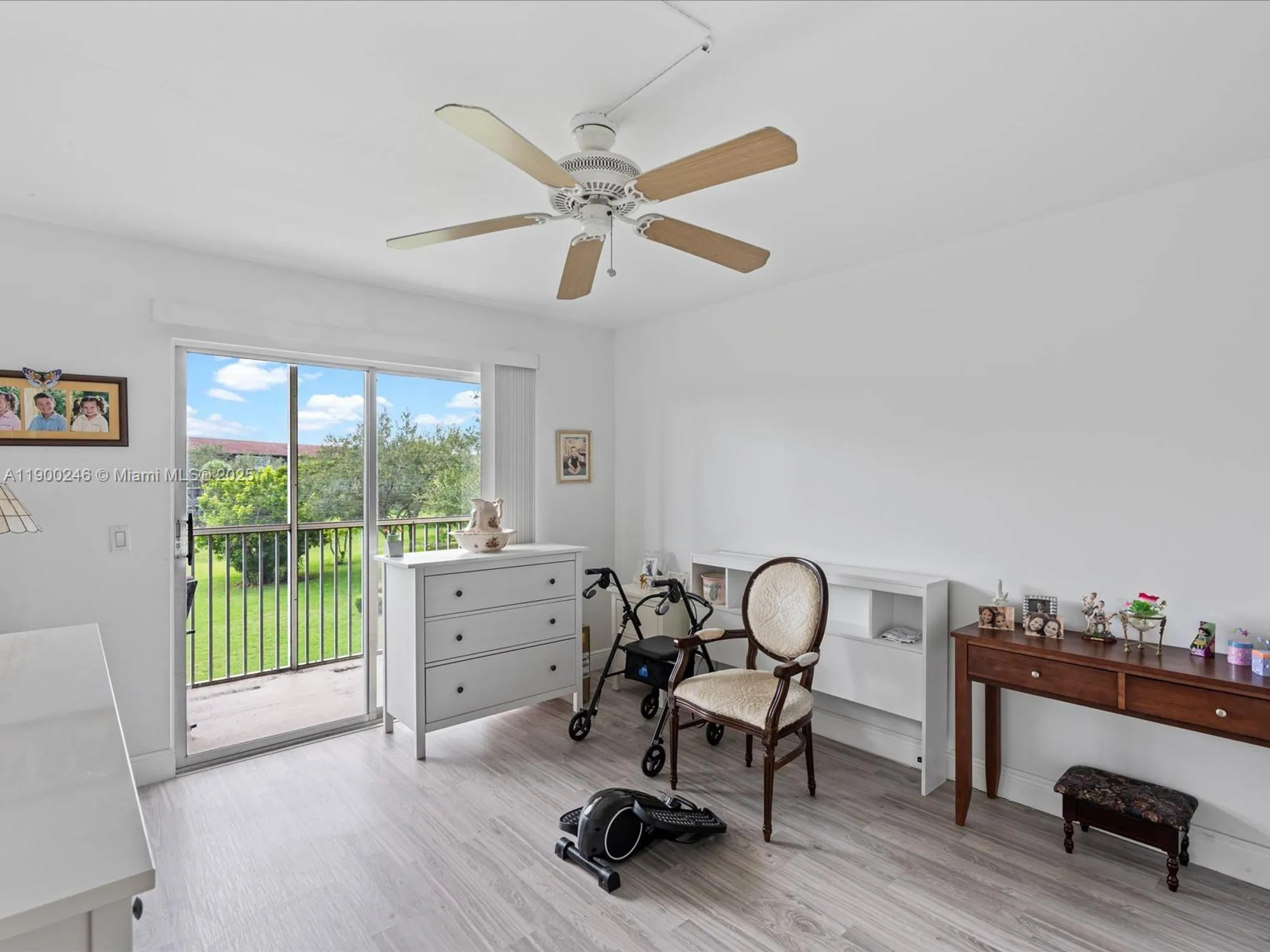 Property Slideshow image 14 of 20 | 13250 sw 7th ct 317l, Pembroke Pines, FL, 33027