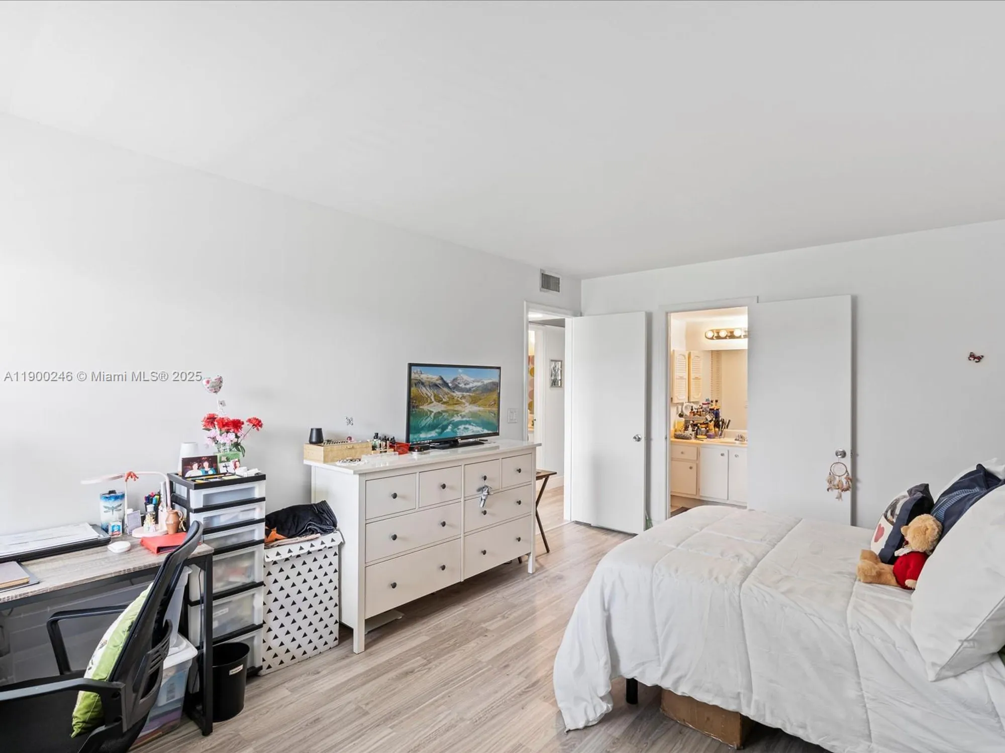 Property Slideshow image 12 of 20 | 13250 sw 7th ct 317l, Pembroke Pines, FL, 33027