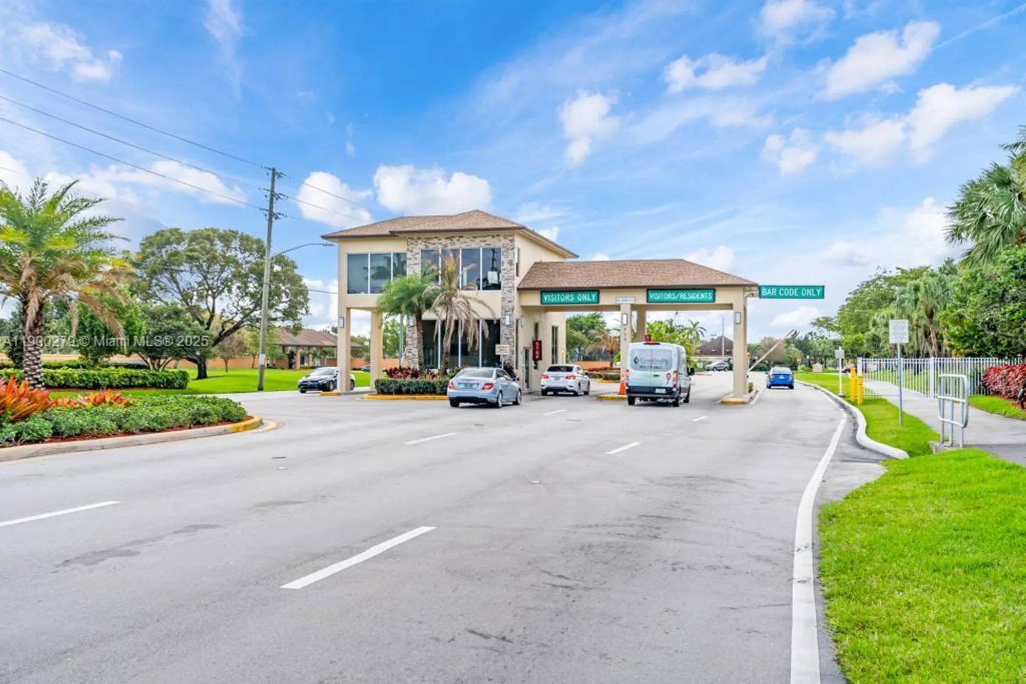 Property Slideshow image 2 of 10 | 901 sw 128th ter a204, Pembroke Pines, FL, 33027