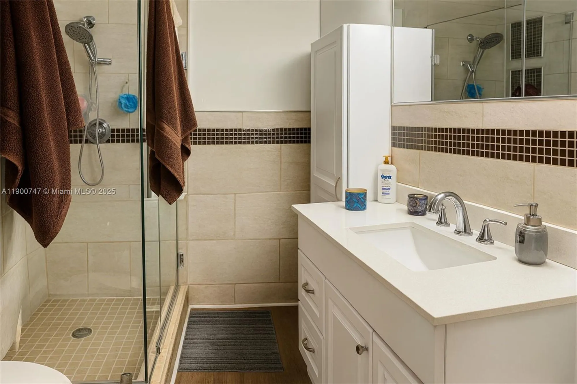 Property Slideshow image 9 of 10 | 6300 nw 62nd st 101, Tamarac, FL, 33319