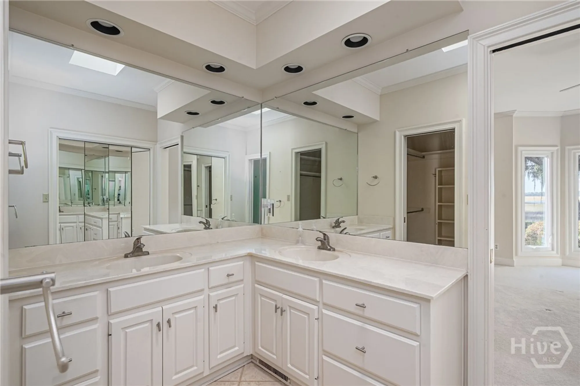 Property Slideshow image 17 of 39 | 1 bishopwood ct, Savannah, GA, 31411