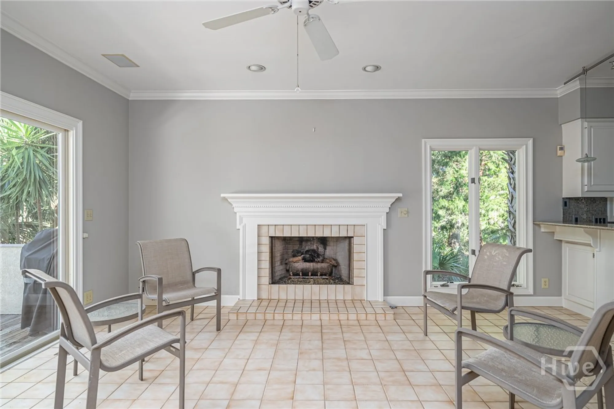 Property Slideshow image 10 of 39 | 1 bishopwood ct, Savannah, GA, 31411