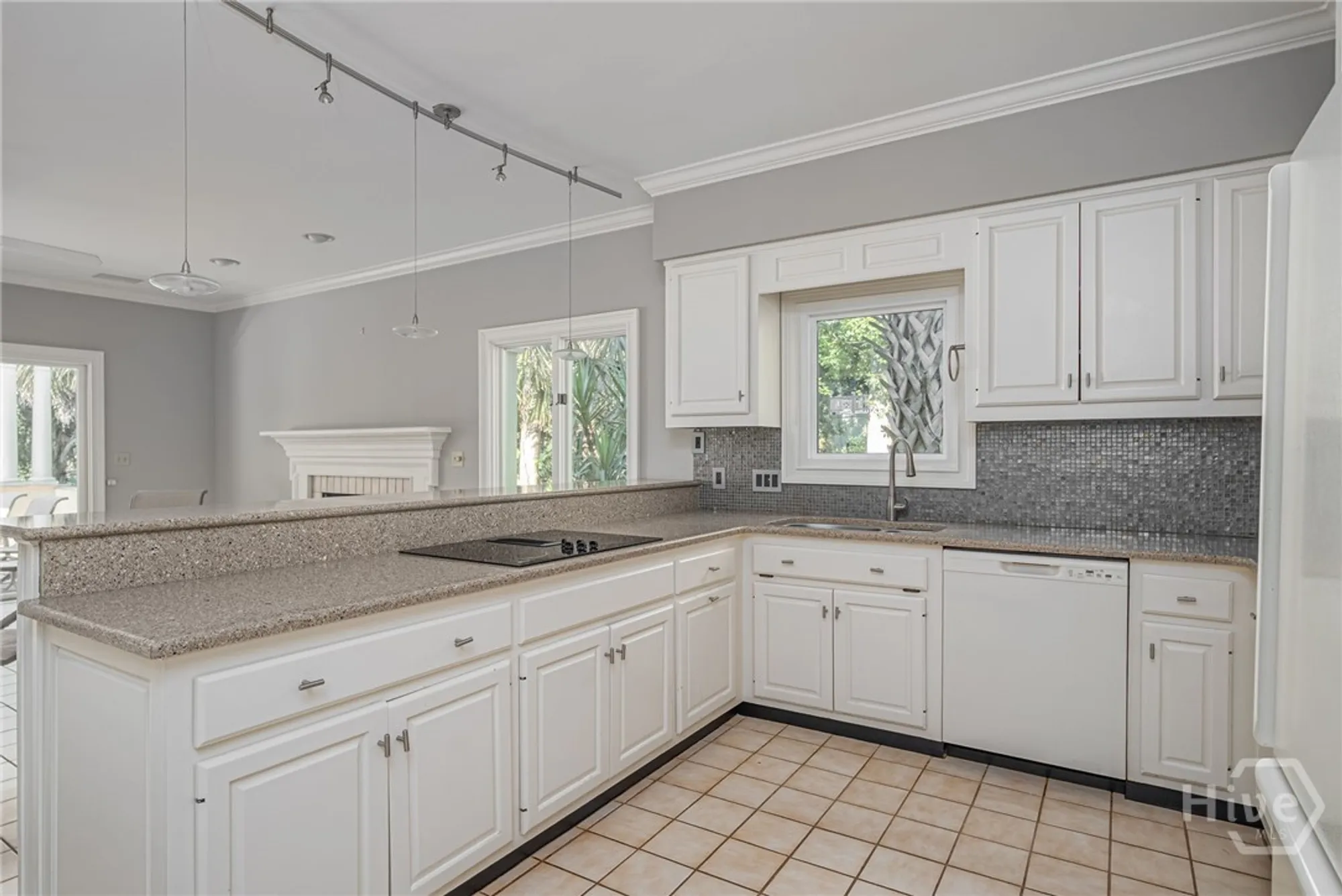 Property Slideshow image 8 of 39 | 1 bishopwood ct, Savannah, GA, 31411