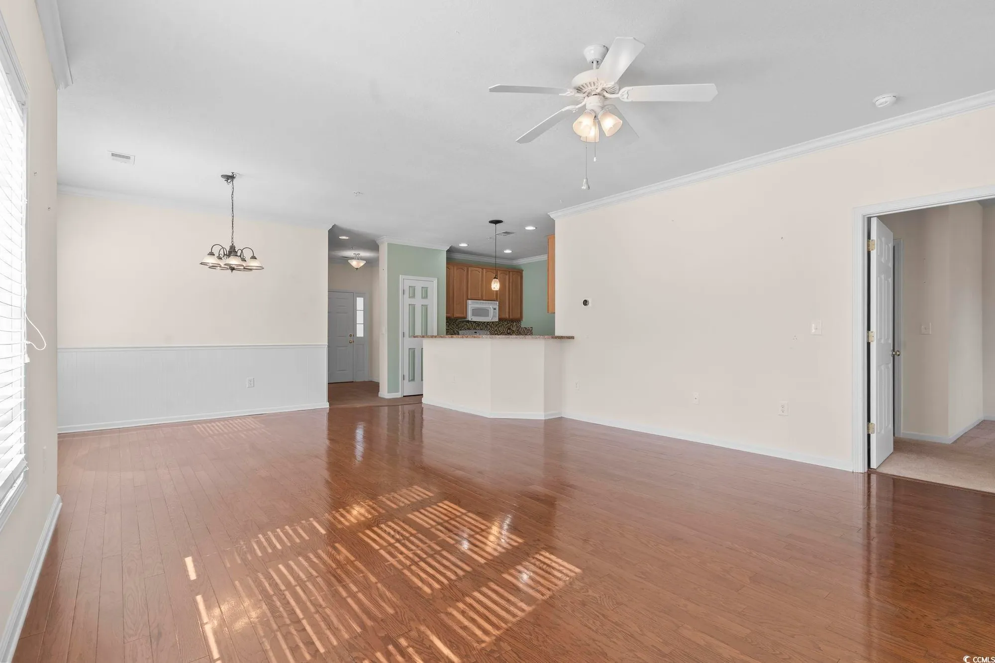 Property Slideshow image 15 of 37 | 237 moonglow cir 102, Murrells Inlet, SC, 29576