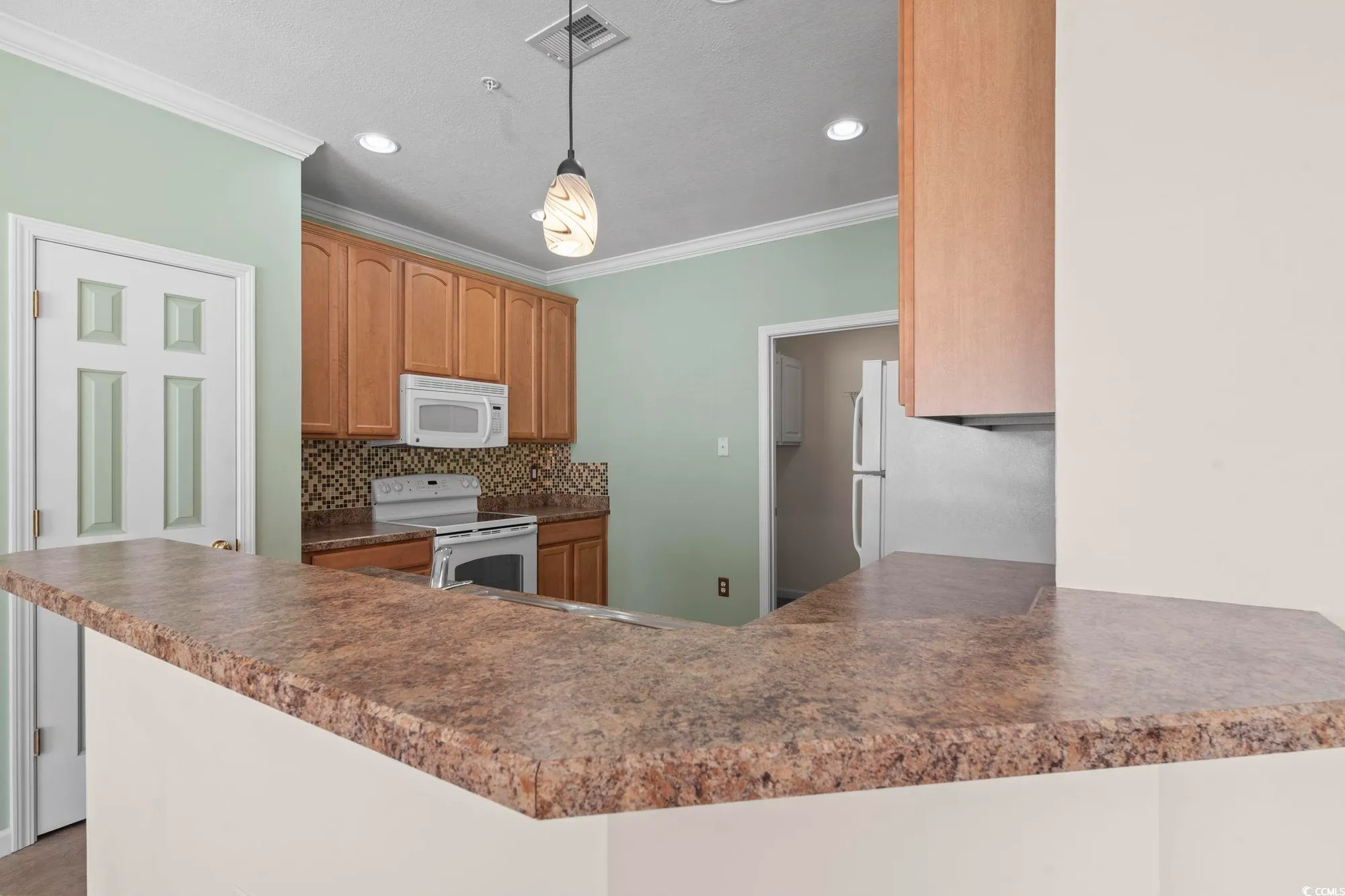Property Slideshow image 7 of 37 | 237 moonglow cir 102, Murrells Inlet, SC, 29576
