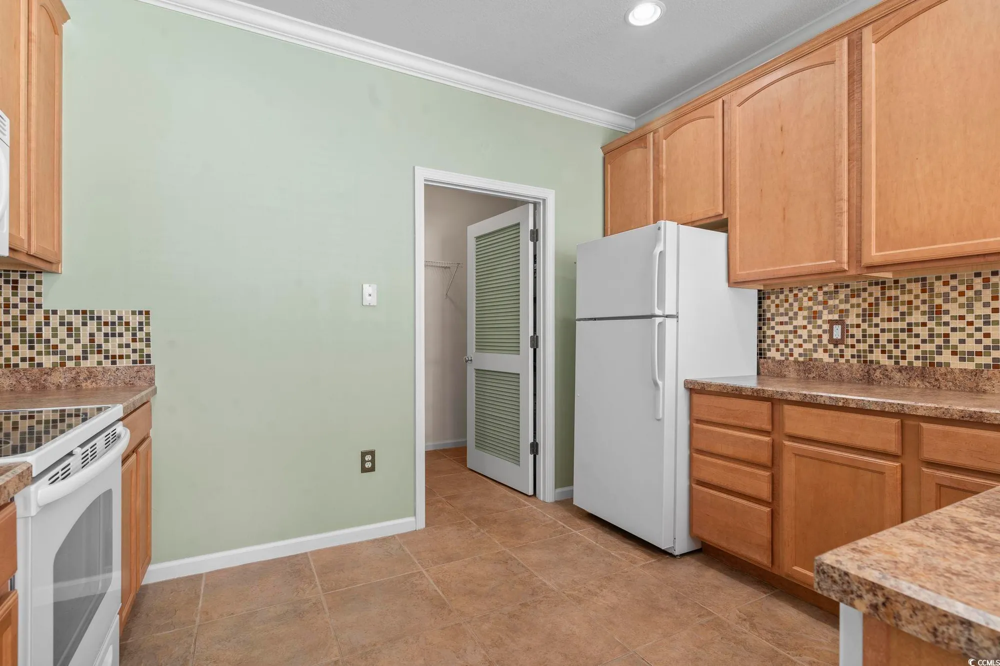 Property Slideshow image 9 of 37 | 237 moonglow cir 102, Murrells Inlet, SC, 29576