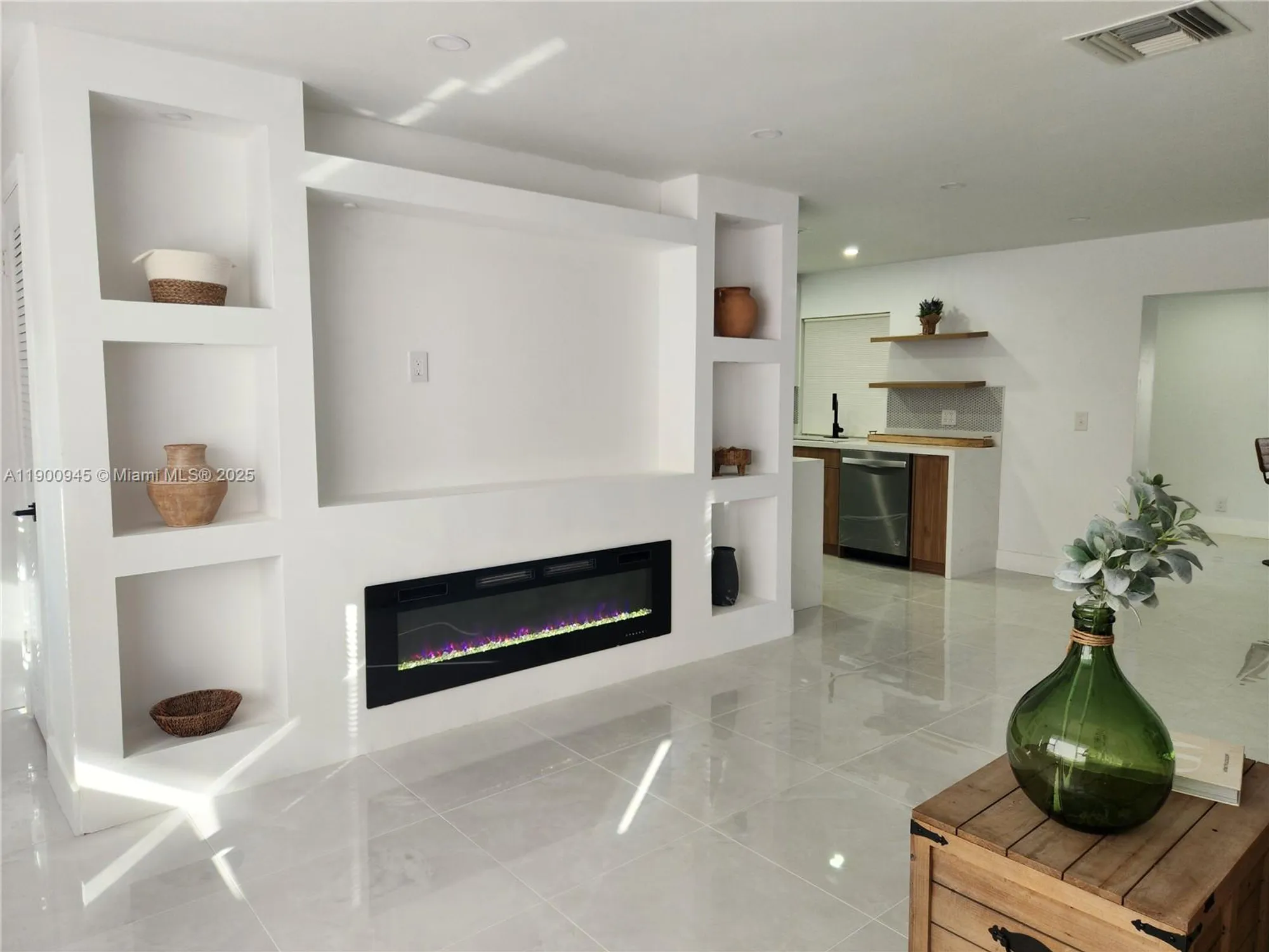 Property Slideshow image 11 of 39 | 1254 nw 82nd ave, Plantation, FL, 33322