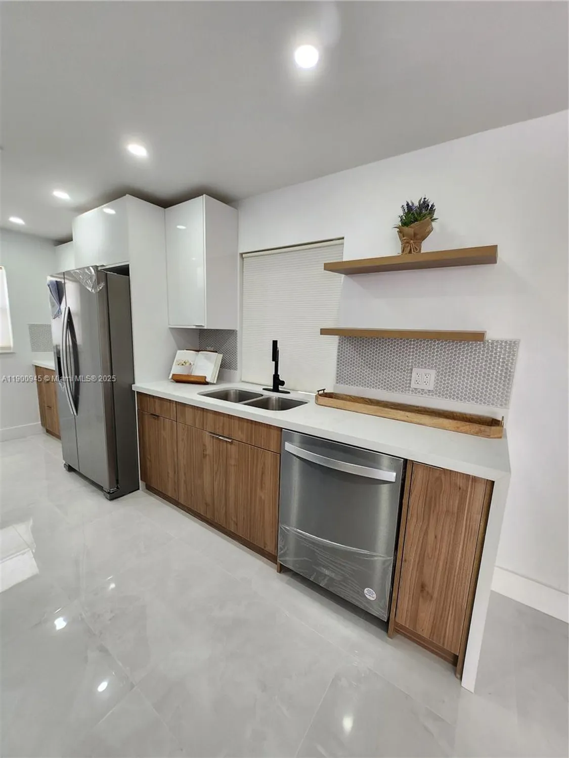 Property Slideshow image 12 of 39 | 1254 nw 82nd ave, Plantation, FL, 33322