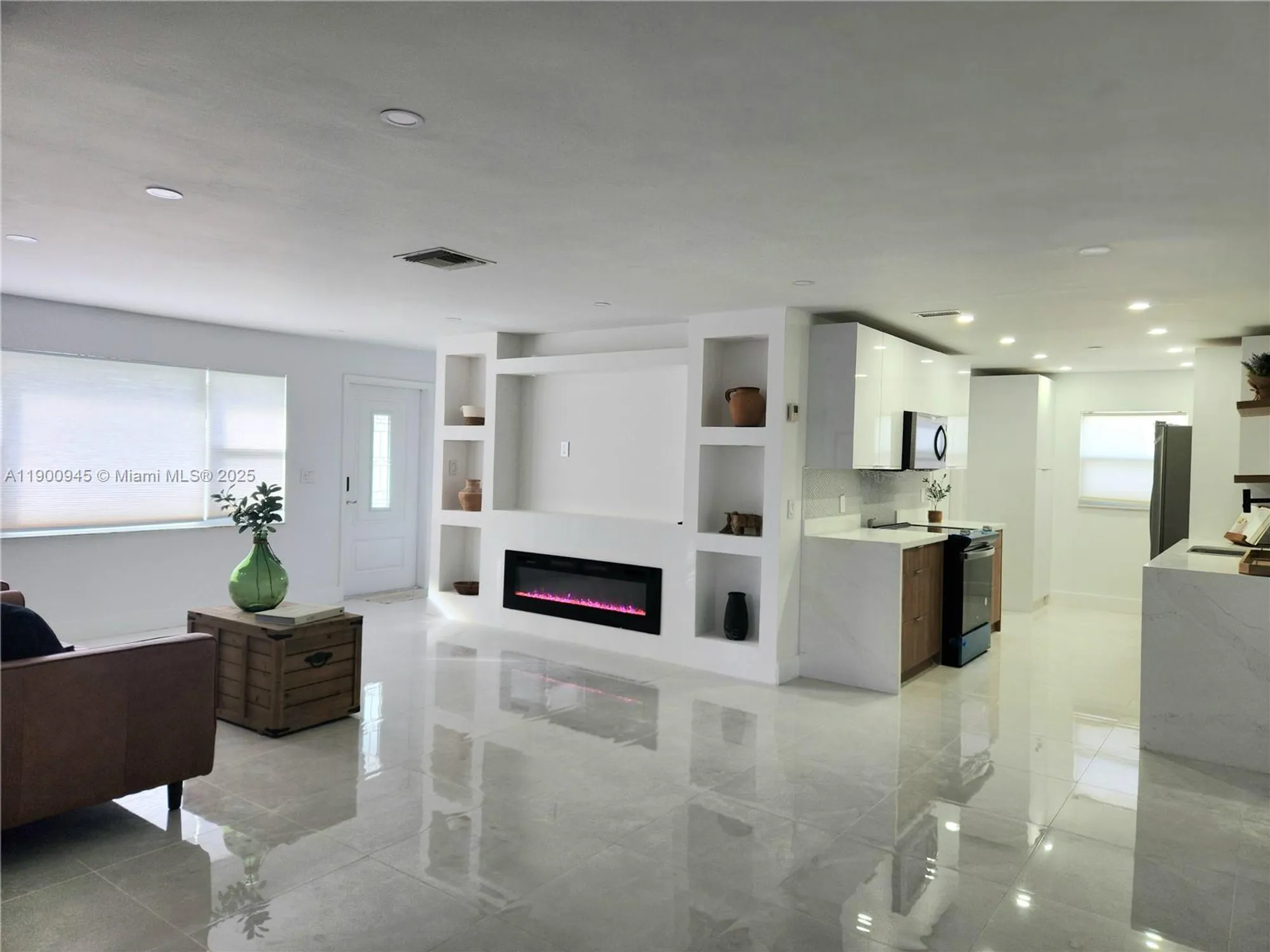 Property Slideshow image 4 of 39 | 1254 nw 82nd ave, Plantation, FL, 33322