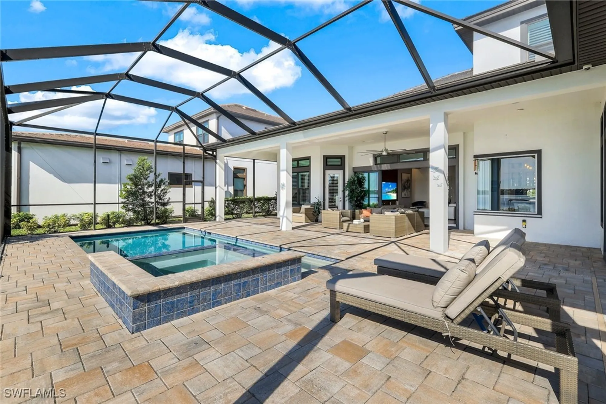 Property Slideshow image 34 of 50 | 11401 venetian lagoon dr, Fort Myers, FL, 33913