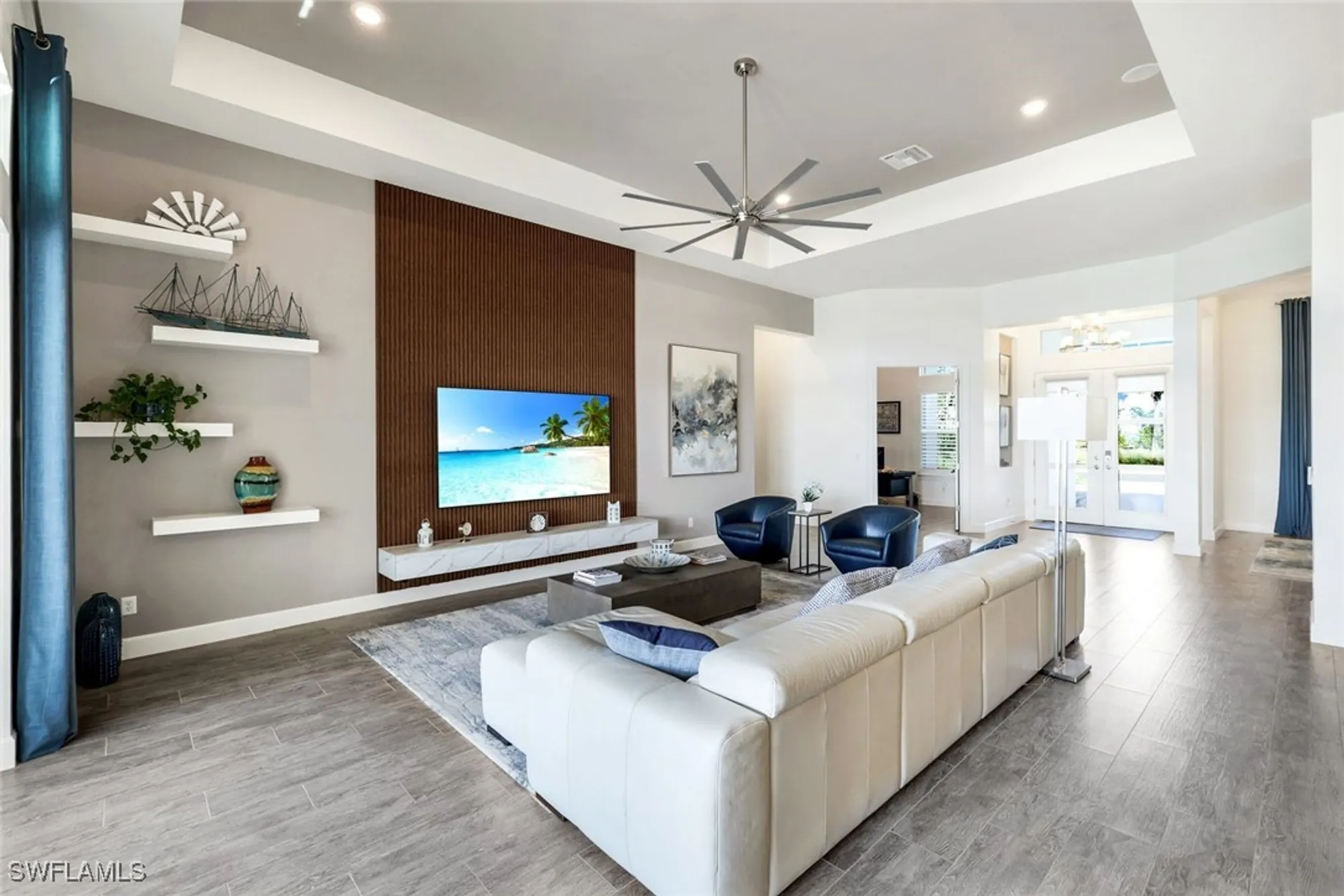 Property Slideshow image 5 of 50 | 11401 venetian lagoon dr, Fort Myers, FL, 33913