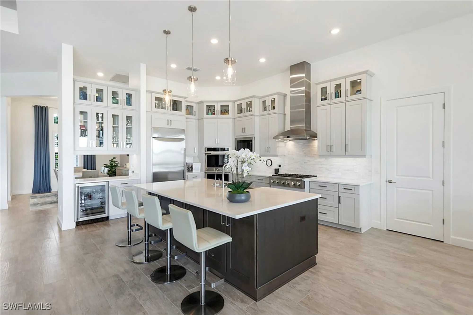 Property Slideshow image 8 of 50 | 11401 venetian lagoon dr, Fort Myers, FL, 33913