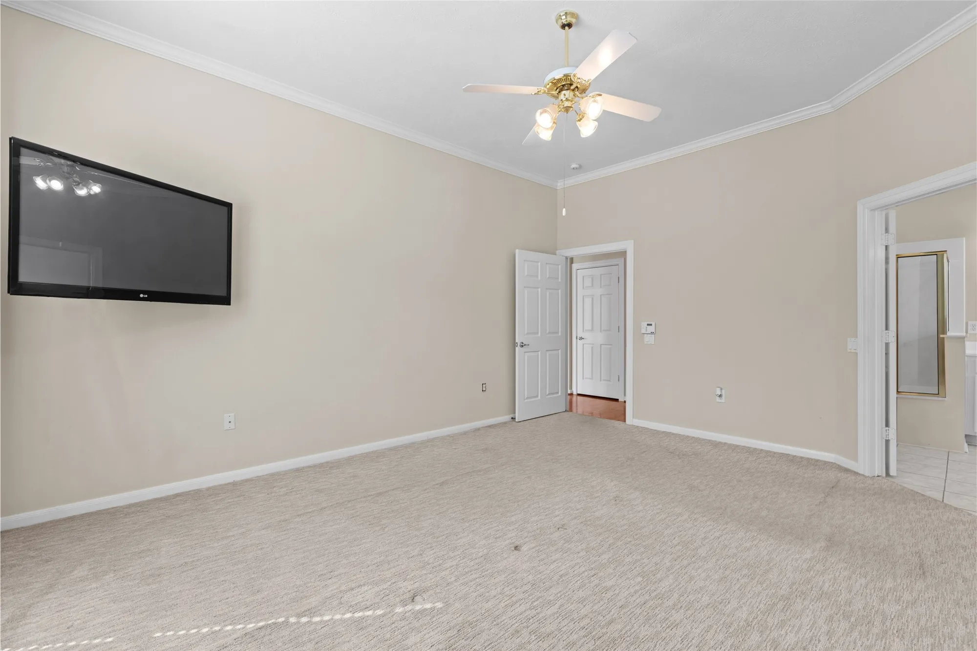 Property Slideshow image 15 of 31 | 83 robindale cir, Conroe, TX, 77384