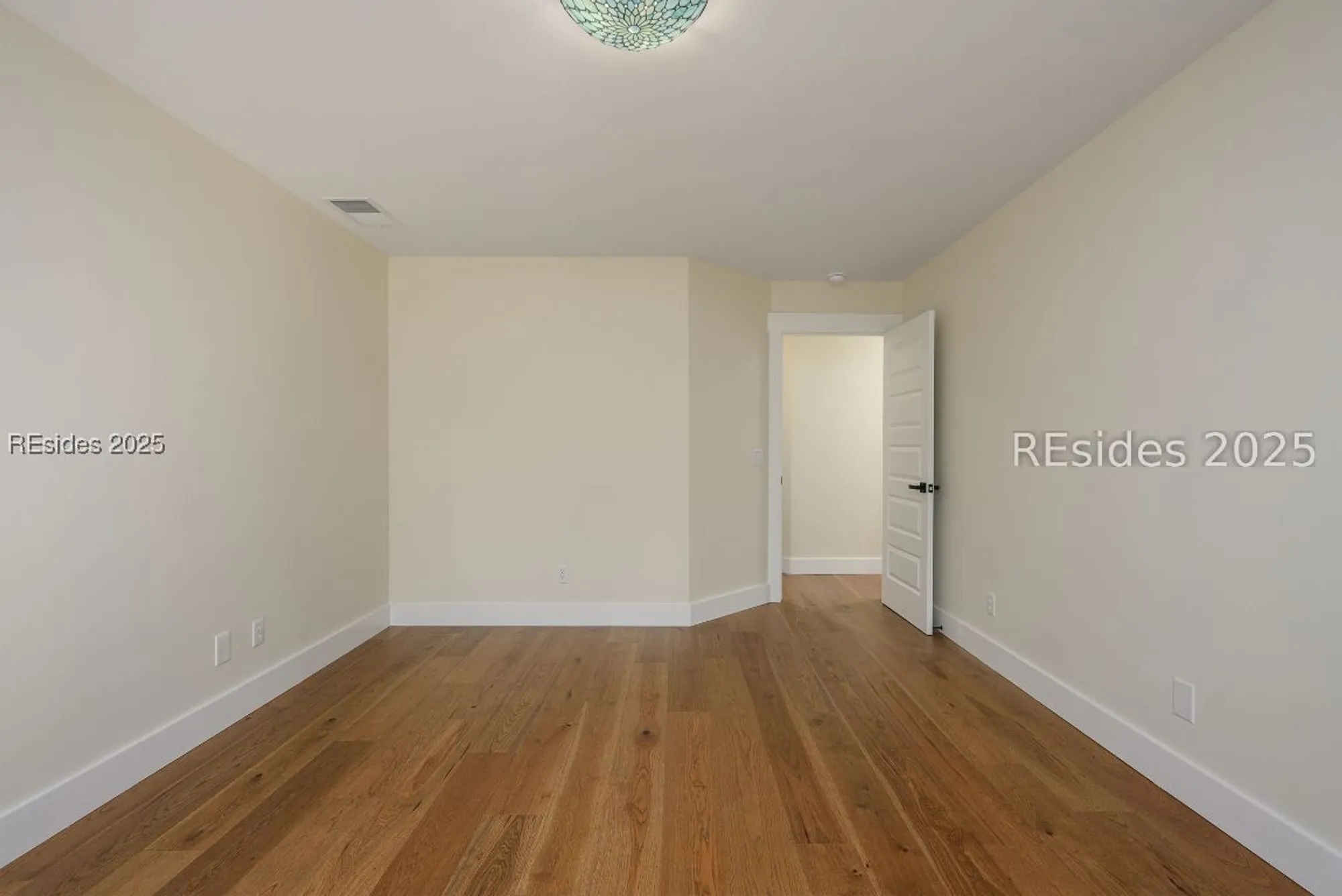 Property Slideshow image 26 of 36 | 7 whispering pines ct, Hilton Head Island, SC, 29926