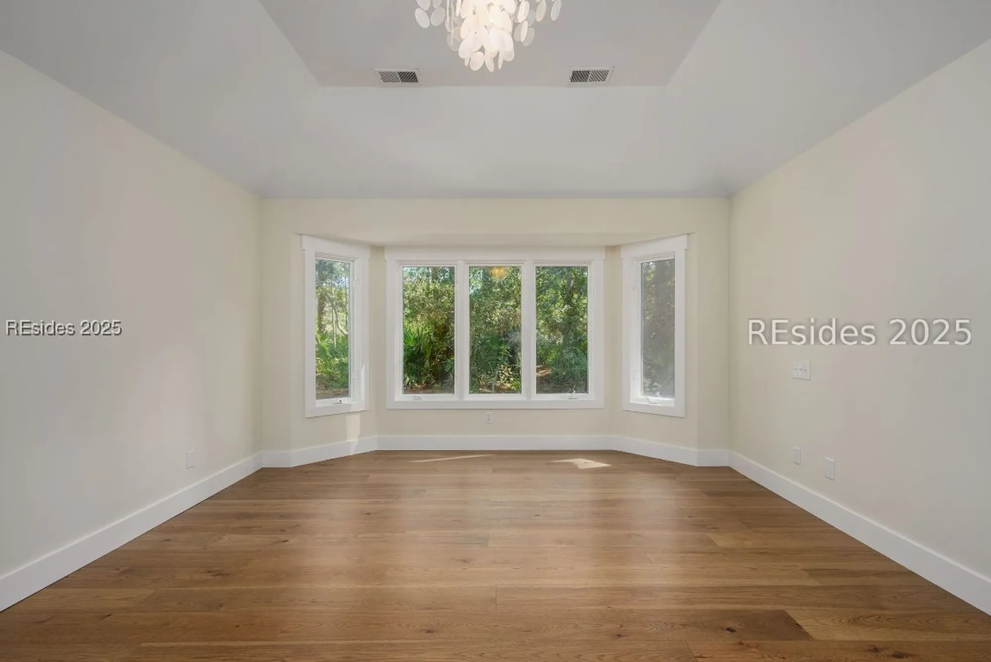 Property Slideshow image 28 of 36 | 7 whispering pines ct, Hilton Head Island, SC, 29926