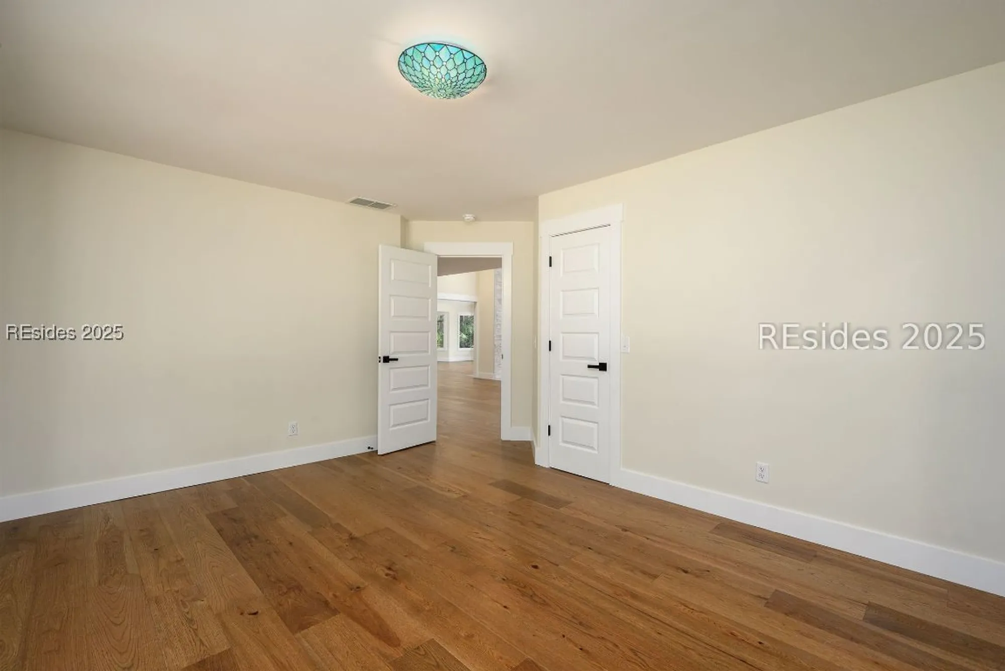 Property Slideshow image 21 of 36 | 7 whispering pines ct, Hilton Head Island, SC, 29926