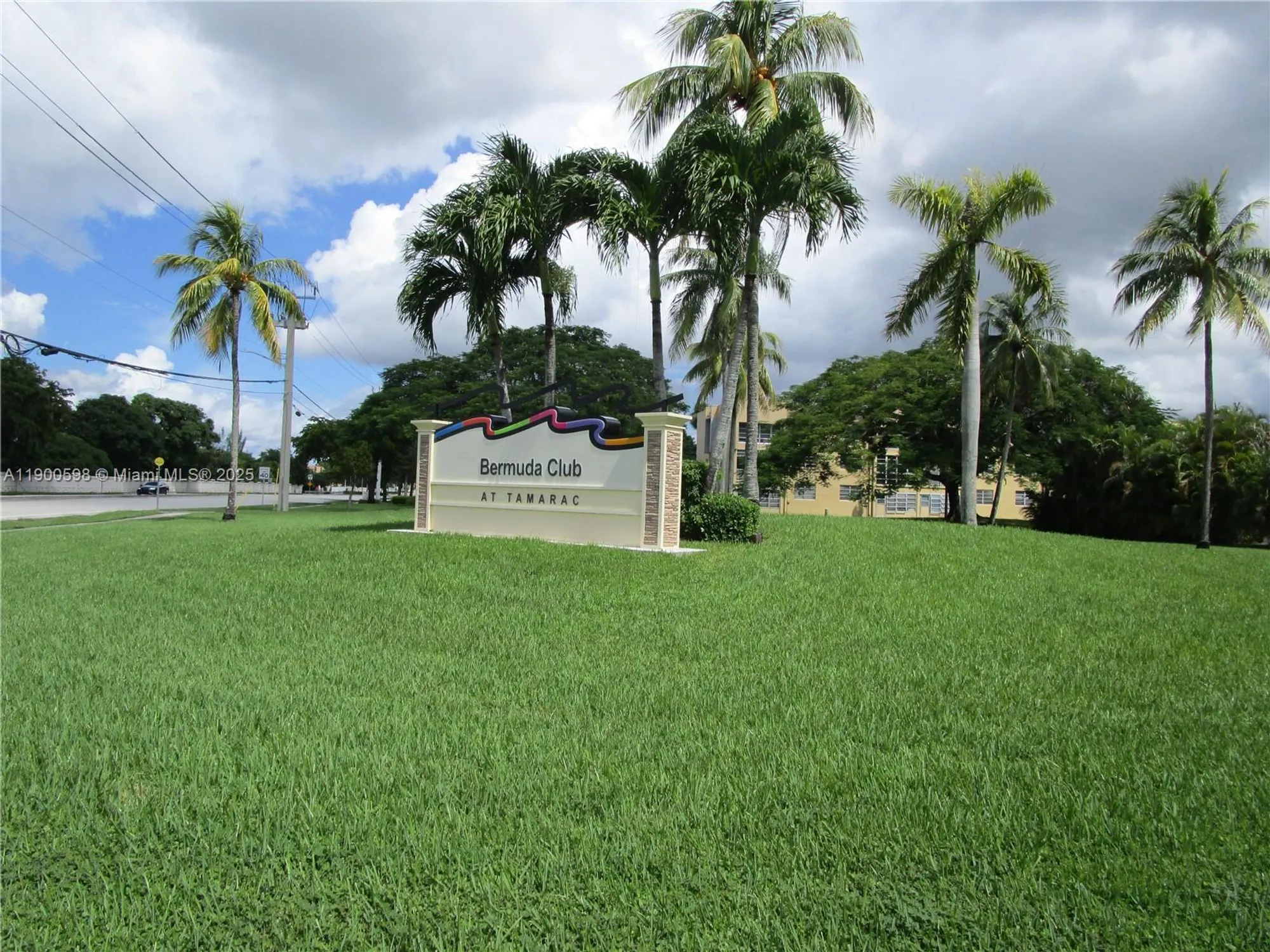 Property Slideshow image 1 of 26 | 5940 nw 64th ave 109, Tamarac, FL, 33319