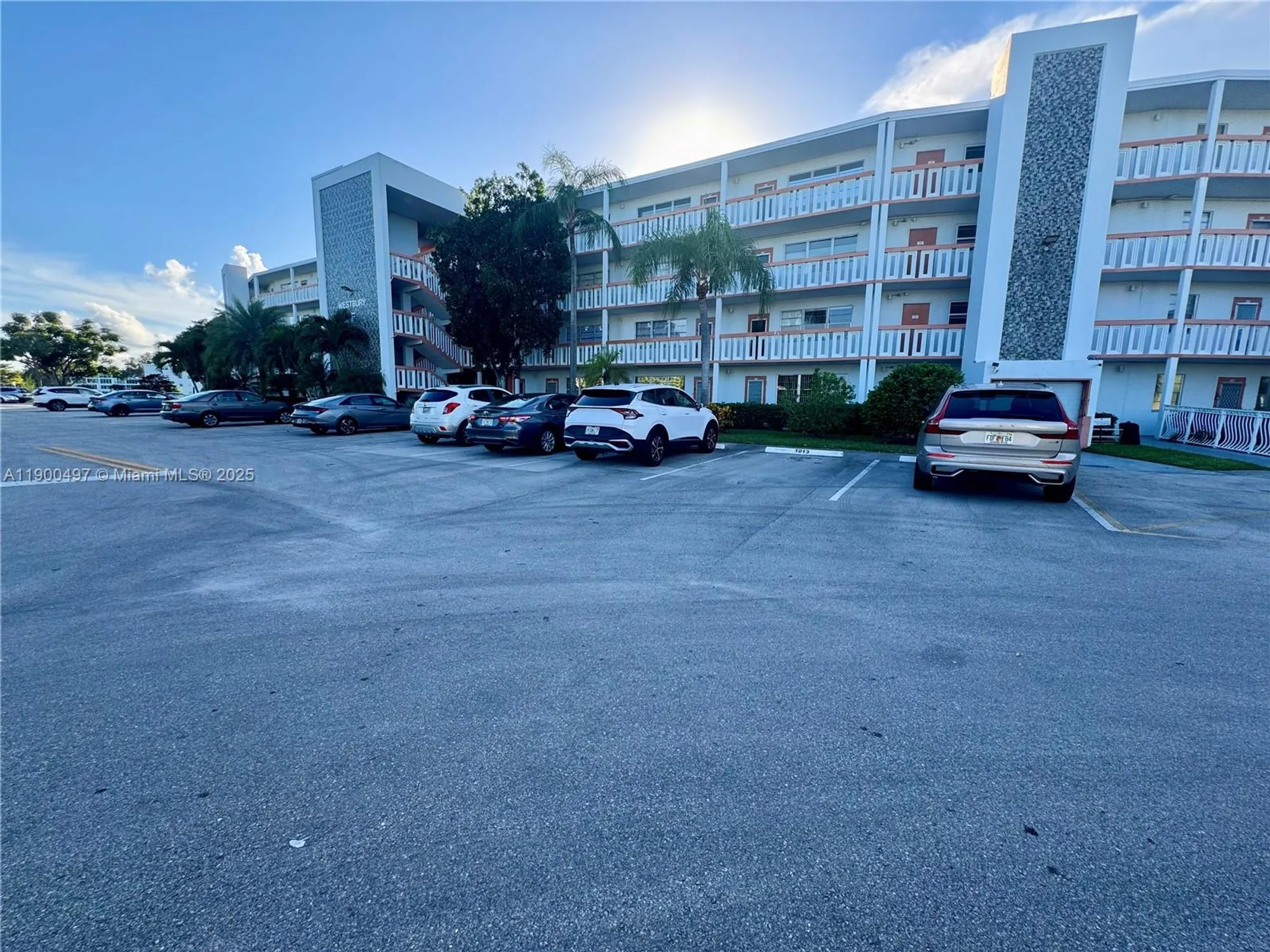 Property Slideshow image 1 of 20 | 1011 westbury f # 1011, Deerfield Beach, FL, 33442