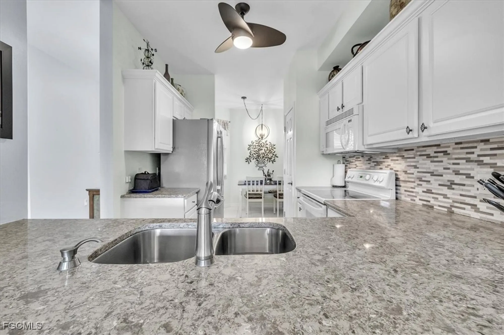 Property Slideshow image 9 of 49 | 14530 farrington way 104, Fort Myers, FL, 33912