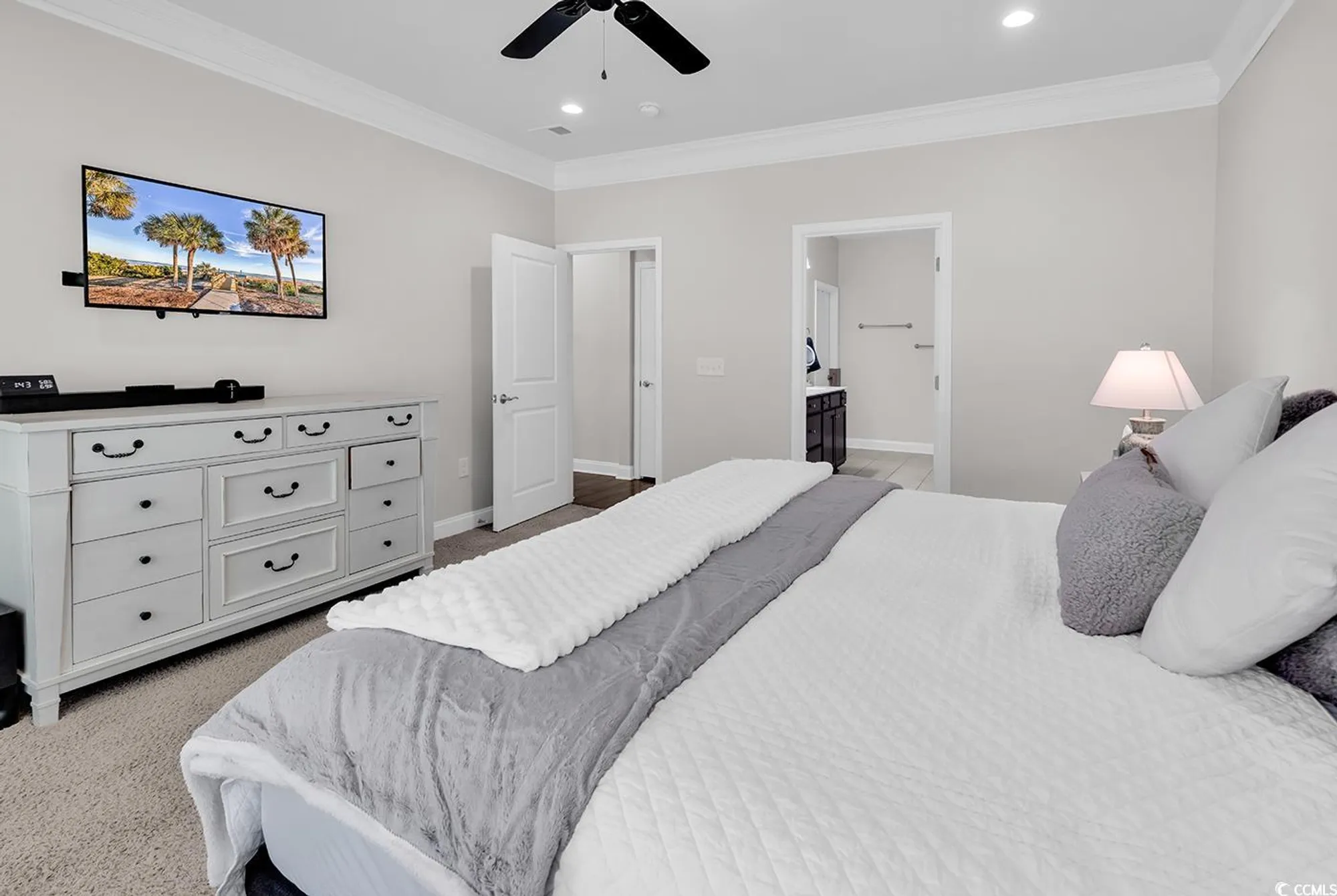 Property Slideshow image 21 of 39 | 2408 craven dr, Myrtle Beach, SC, 29579