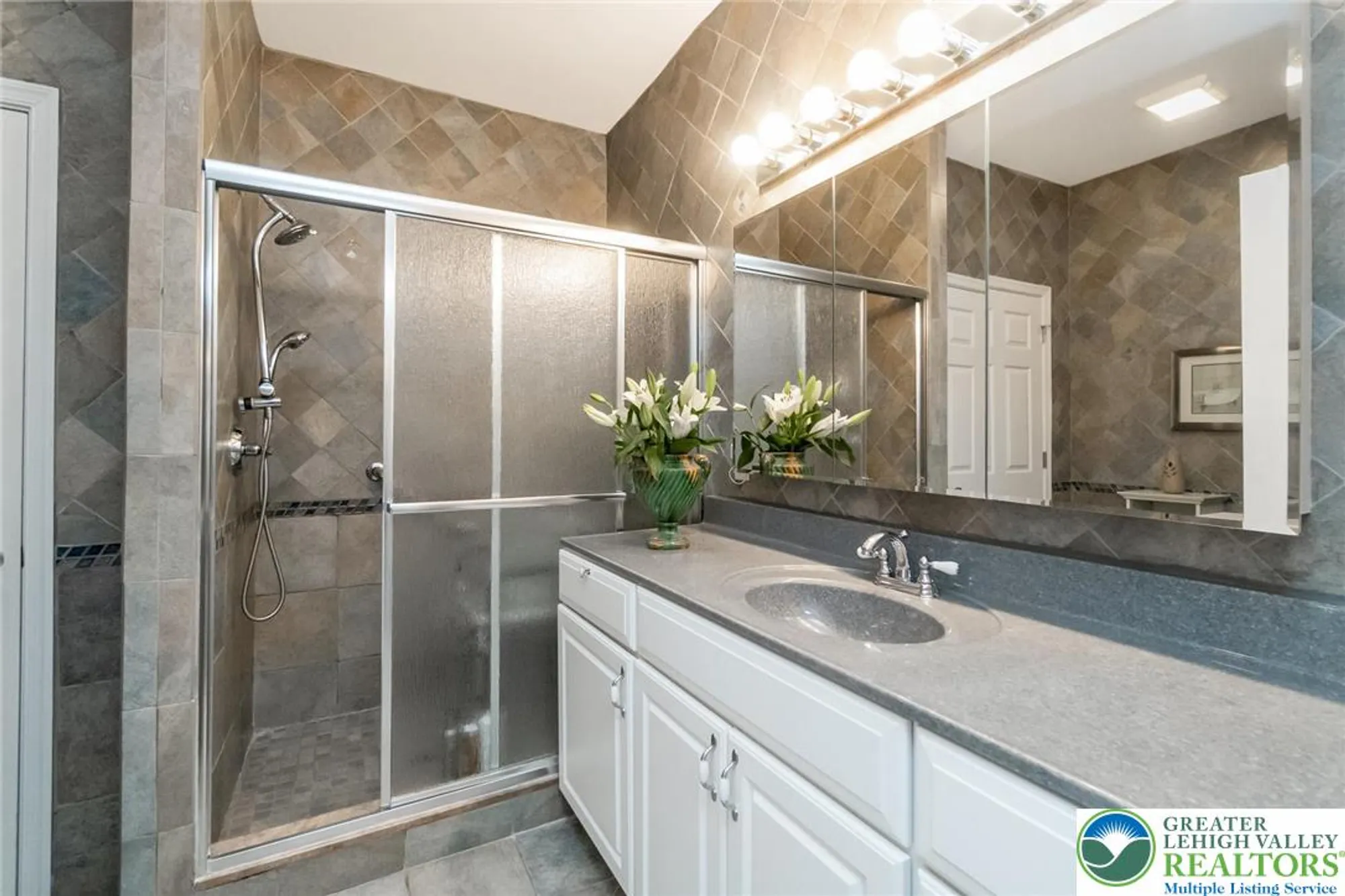 Property Slideshow image 33 of 41 | 6910 constitution dr, Bethlehem, PA, 18017