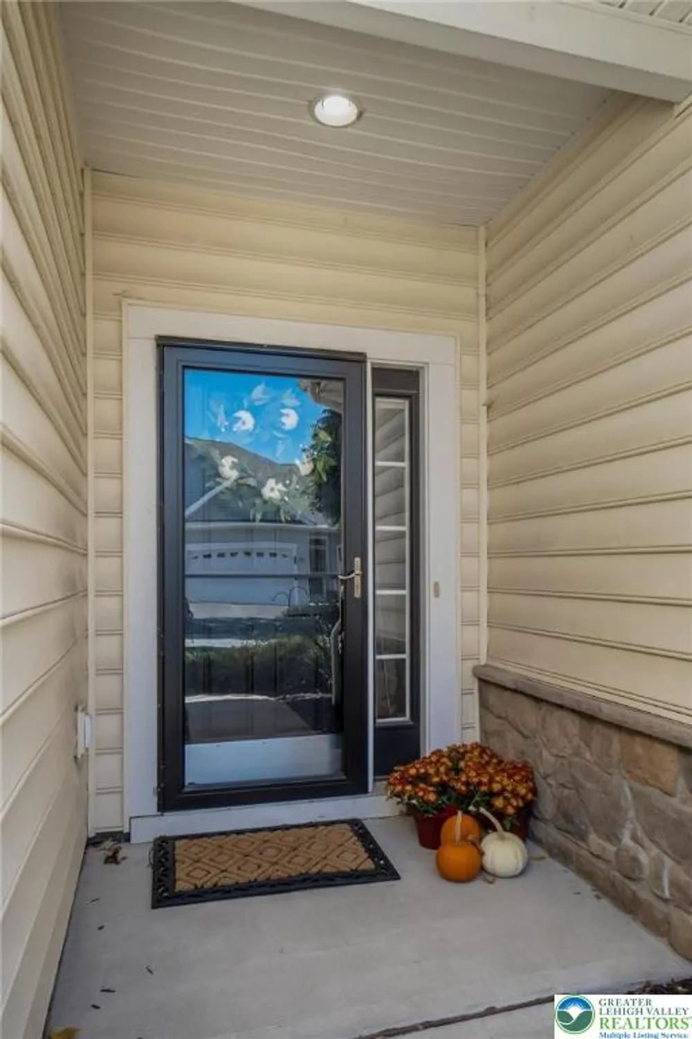 Property Slideshow image 4 of 41 | 6910 constitution dr, Bethlehem, PA, 18017