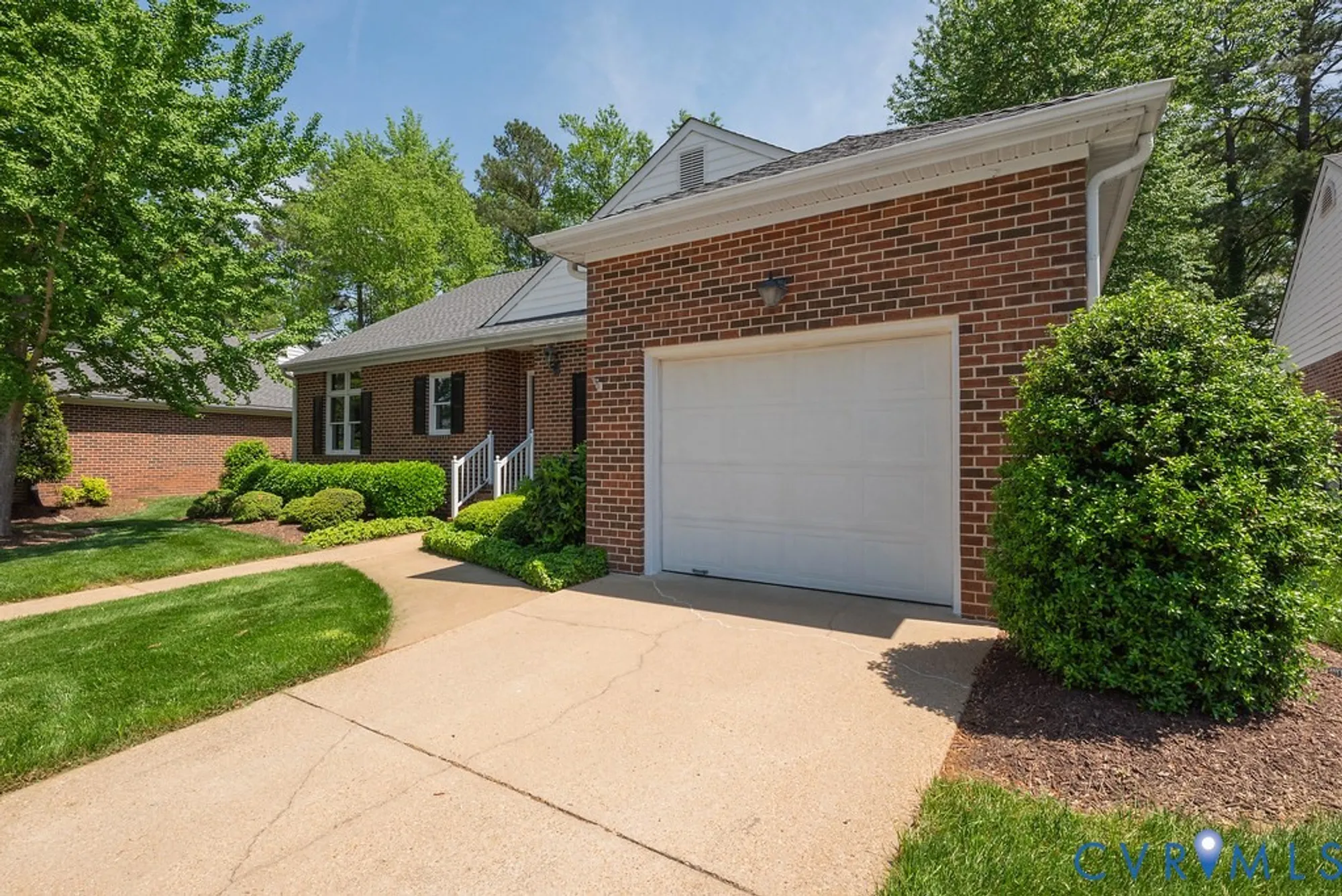 Property Slideshow image 4 of 46 | 5713 lakemere dr, North Chesterfield, VA, 23234