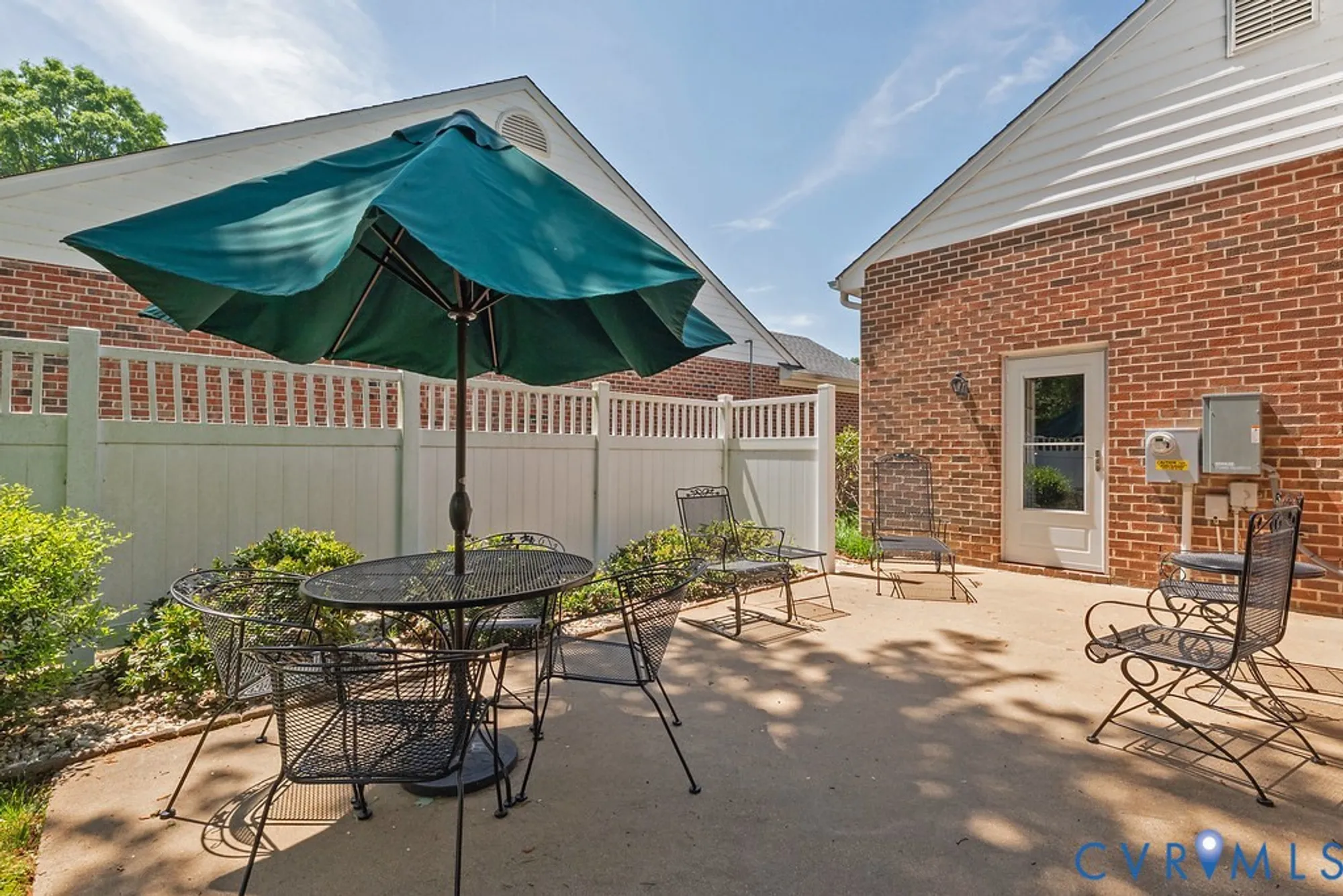 Property Slideshow image 9 of 46 | 5713 lakemere dr, North Chesterfield, VA, 23234