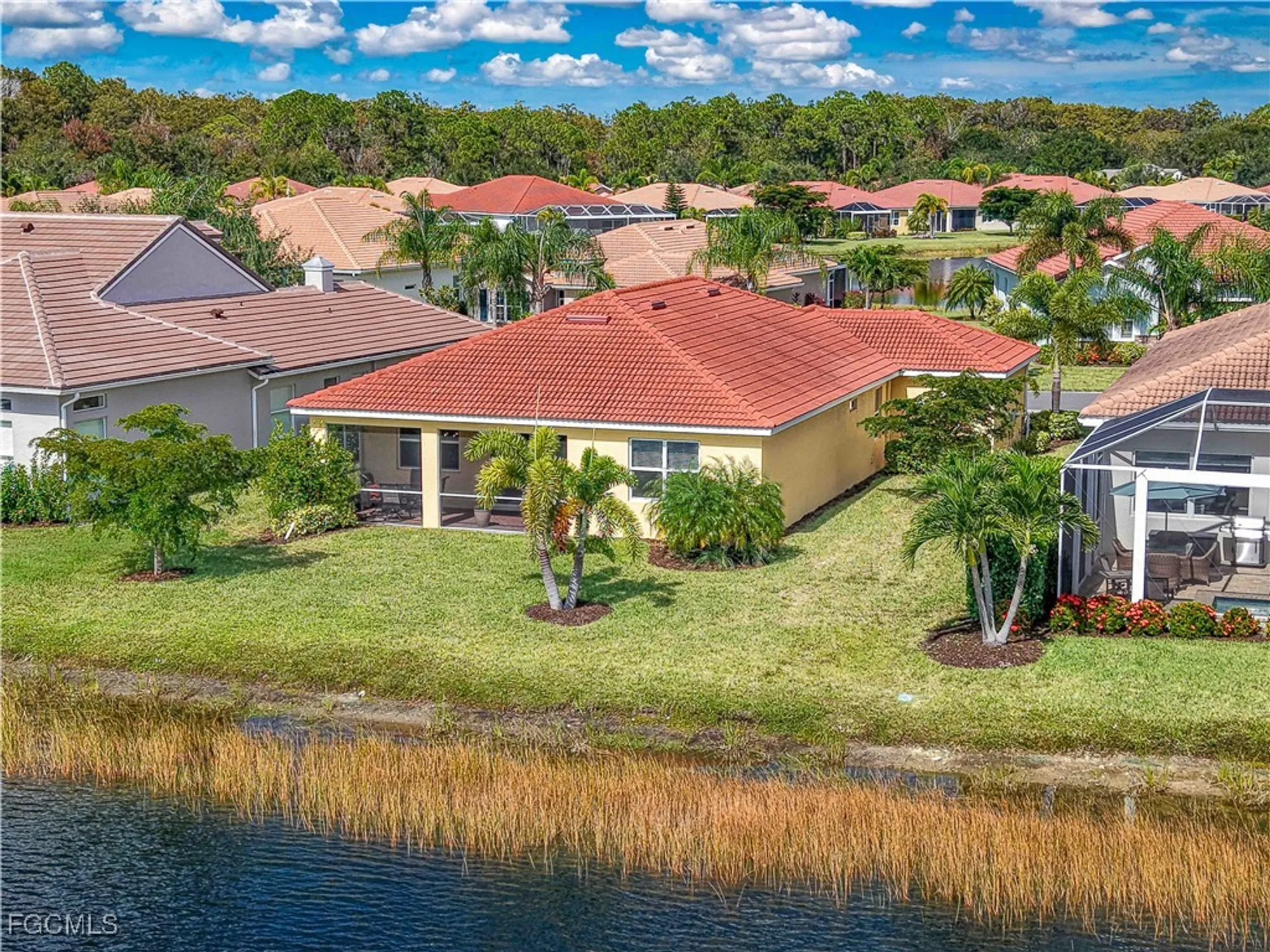 Property Slideshow image 8 of 43 | 3256 birch tree ln, Alva, FL, 33920