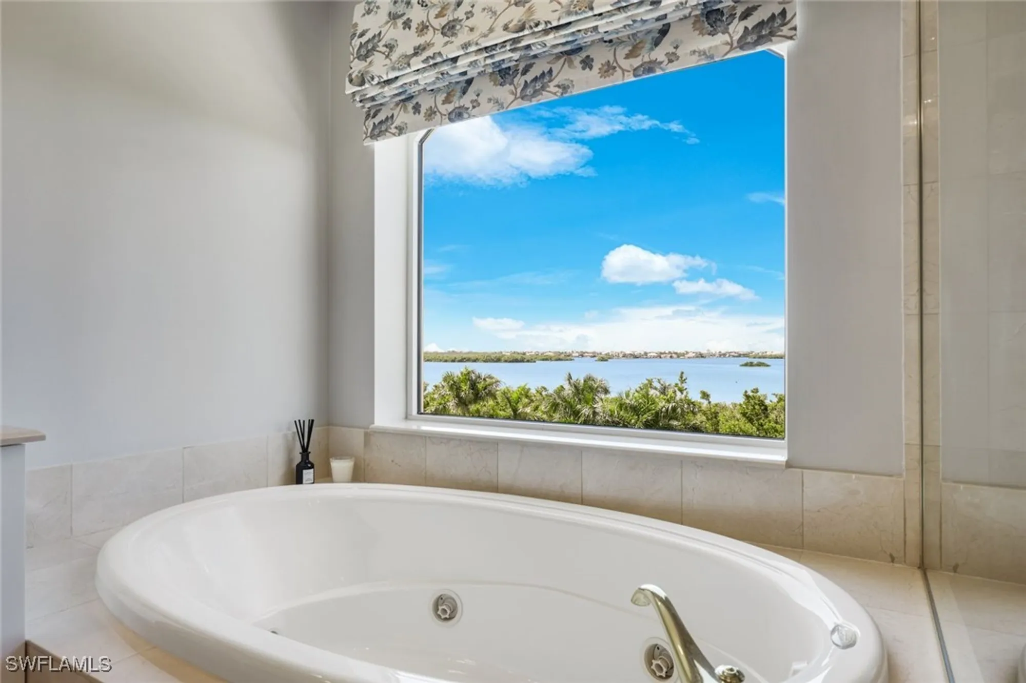 Property Slideshow image 23 of 50 | 4731 bonita bay blvd unit 502, Bonita Springs, FL, 34134