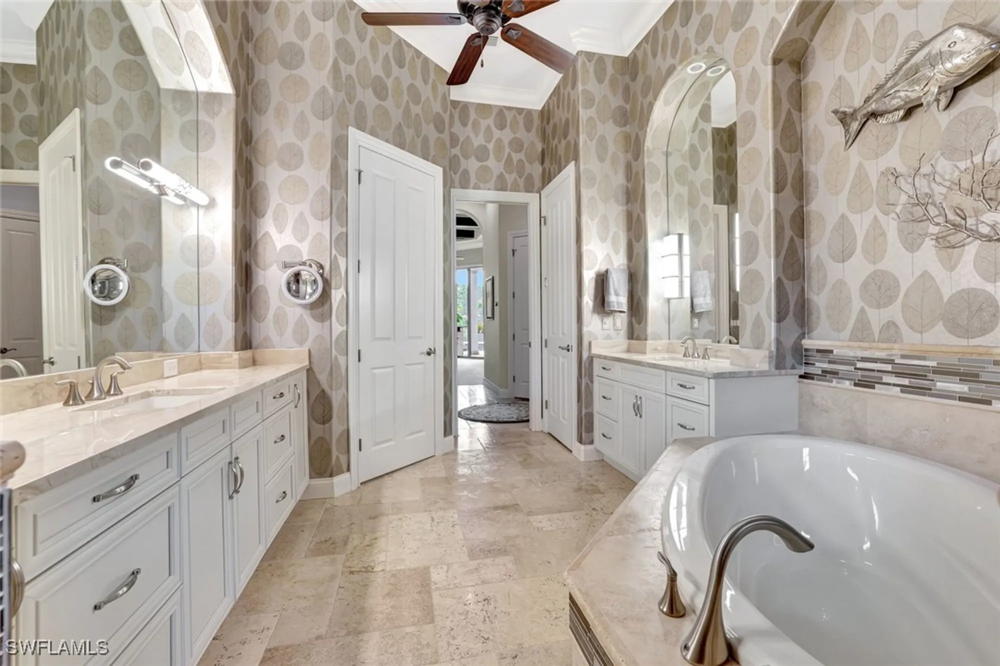 Property Slideshow image 14 of 38 | 8556 majorca ln, Naples, FL, 34114