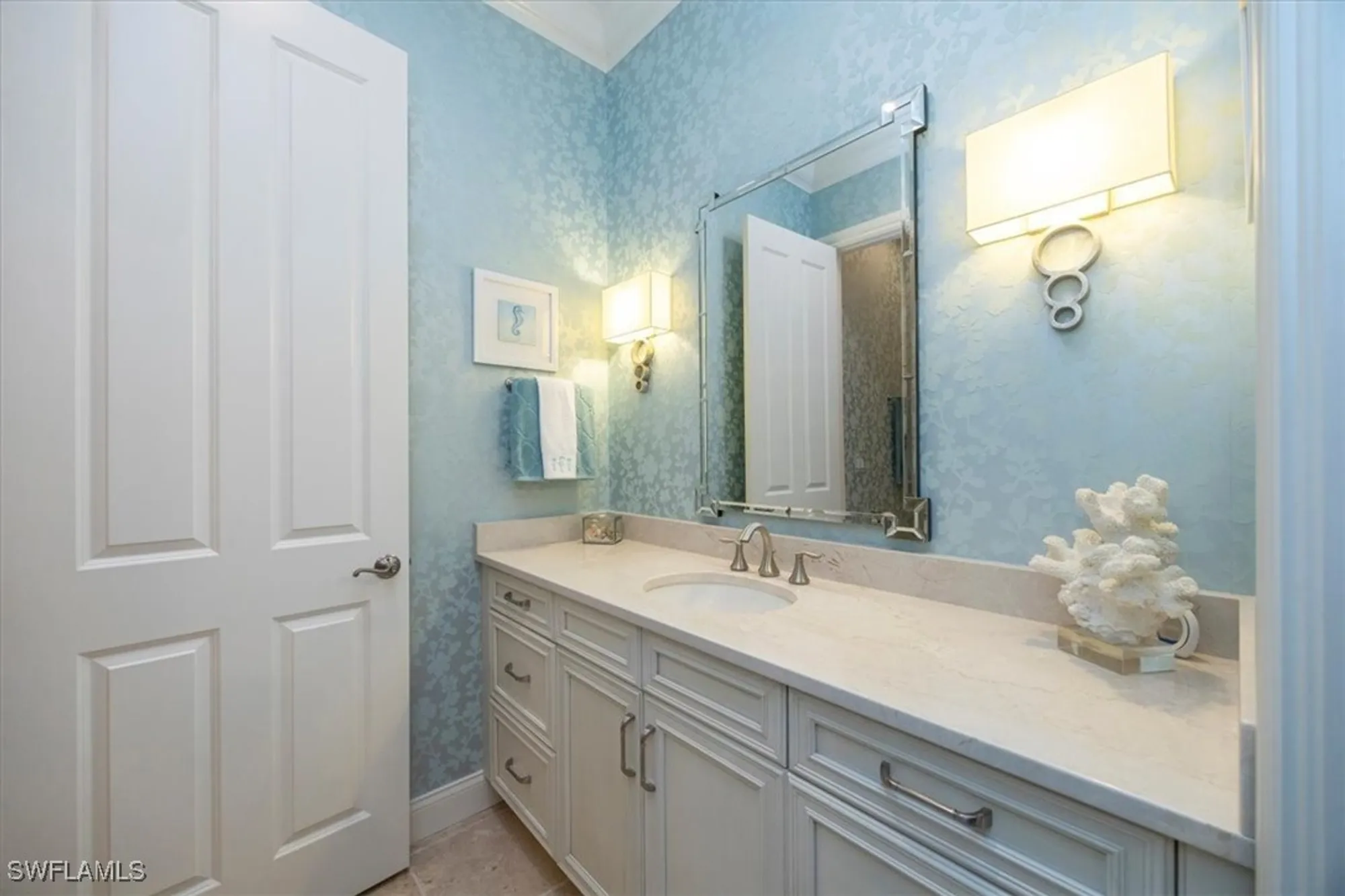 Property Slideshow image 18 of 38 | 8556 majorca ln, Naples, FL, 34114