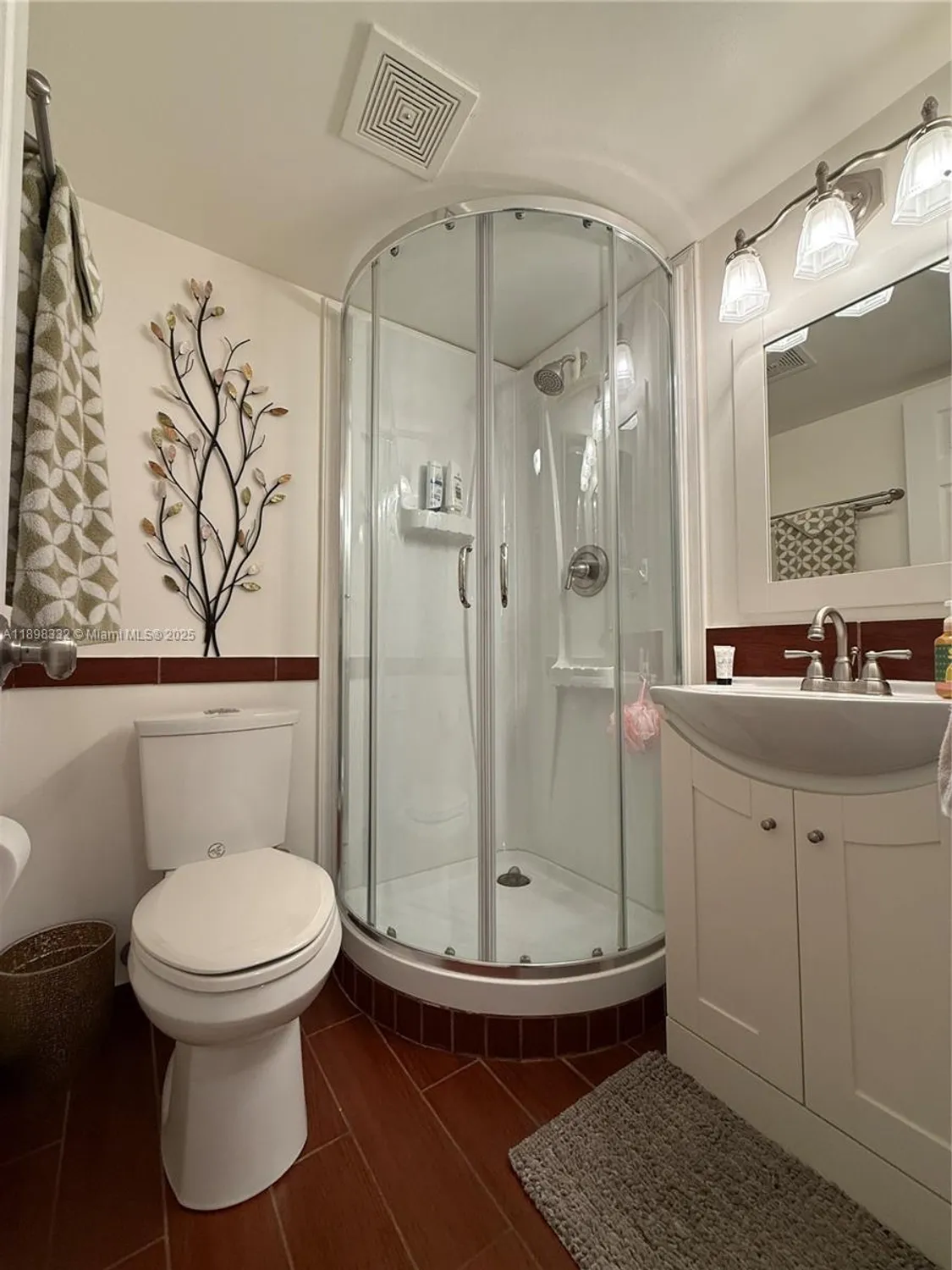 Property Slideshow image 9 of 35 | 4750 nw 22nd ct apt 211, Lauderhill, FL, 33313